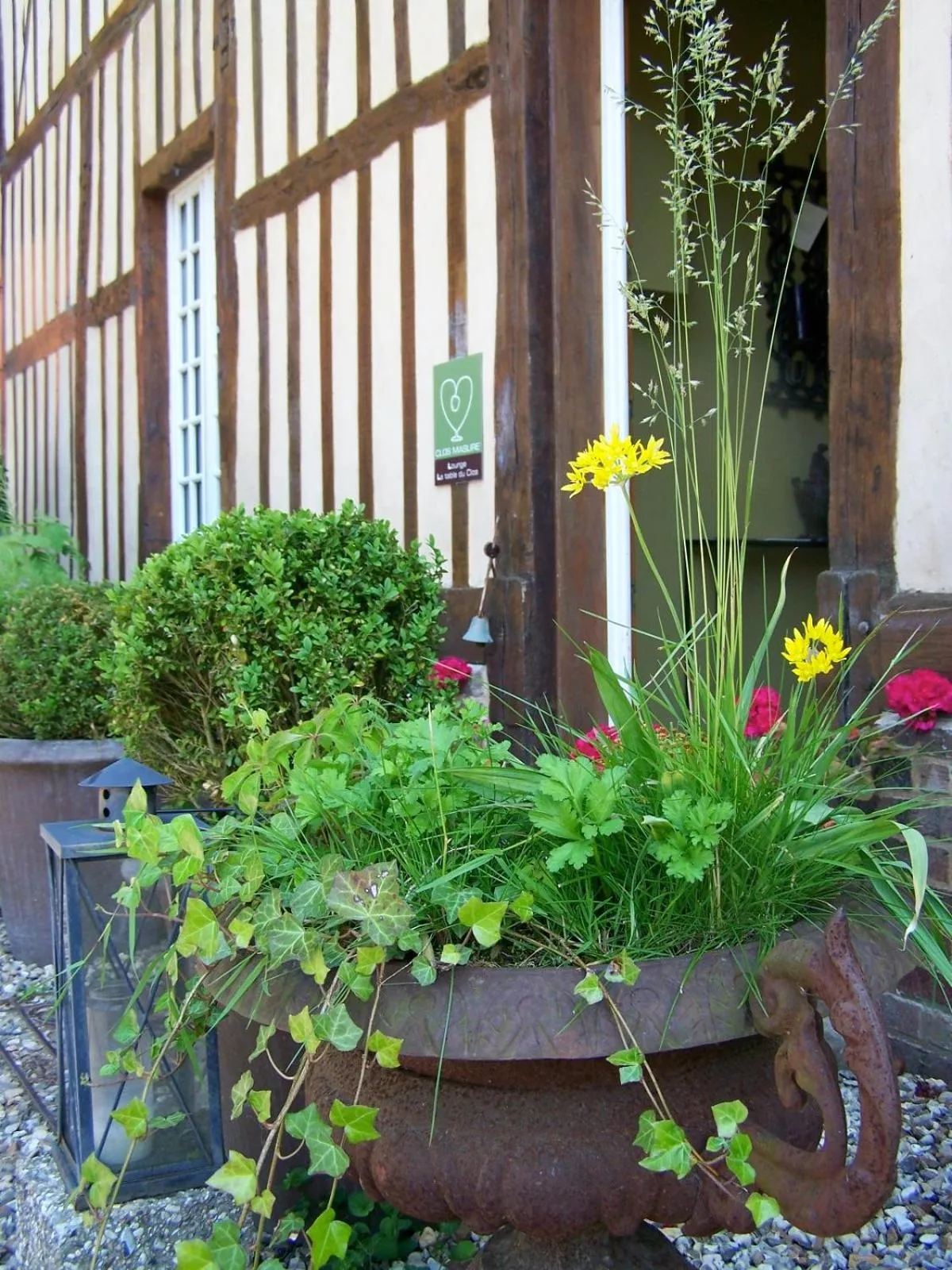 Garden in Clos Masure hôtel de campagne