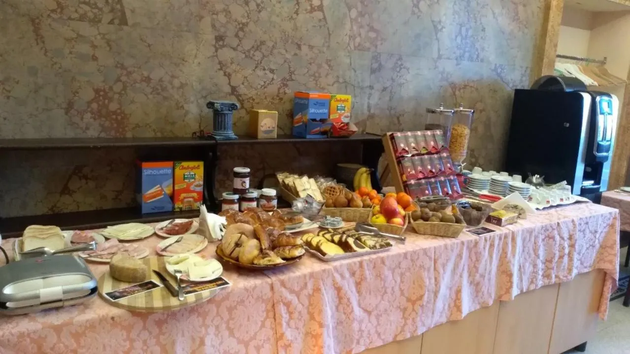 Lounge or bar in Palazzo Moraschi Subiaco