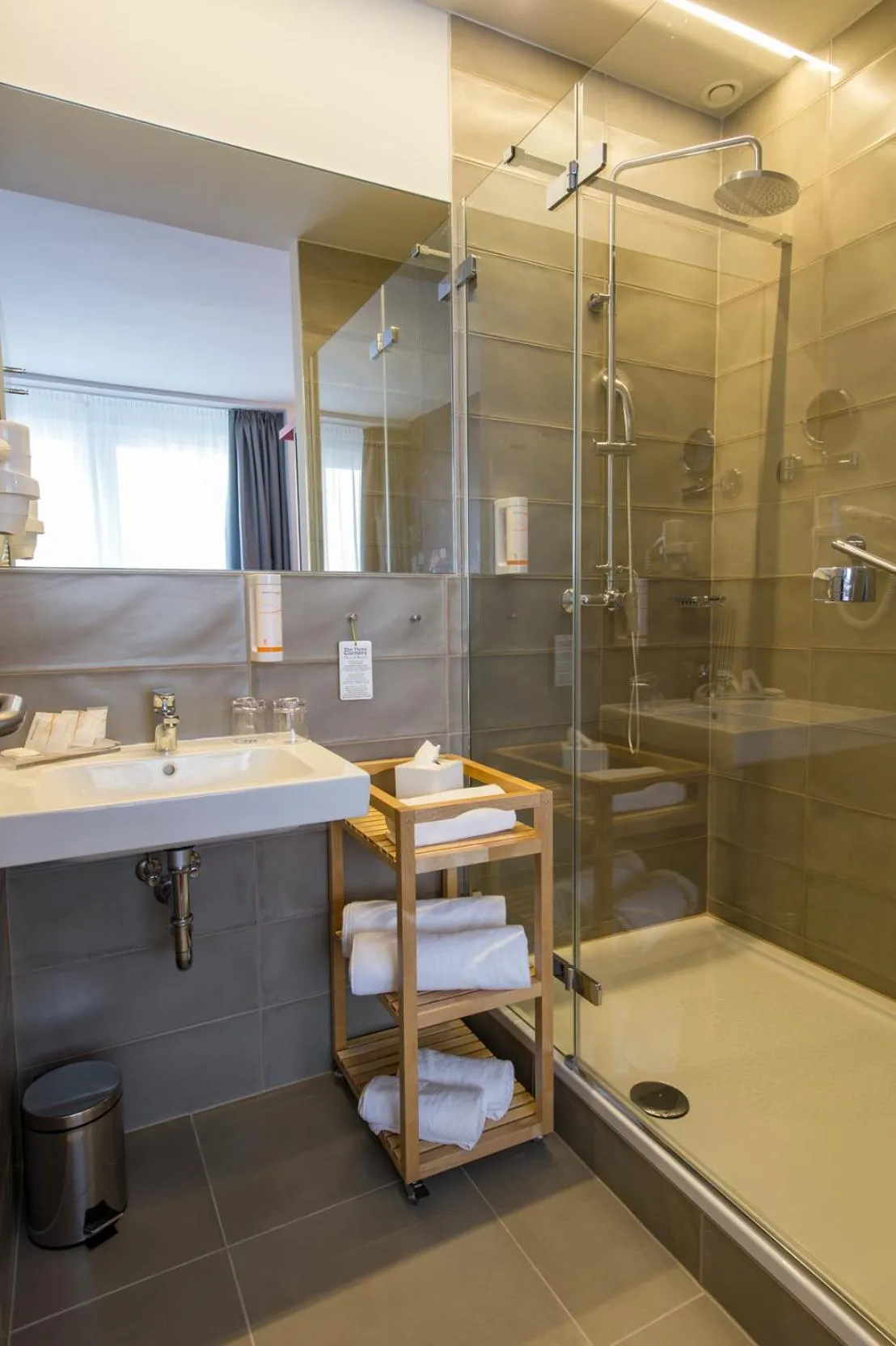 Shower in Three Corners Hotel Anna