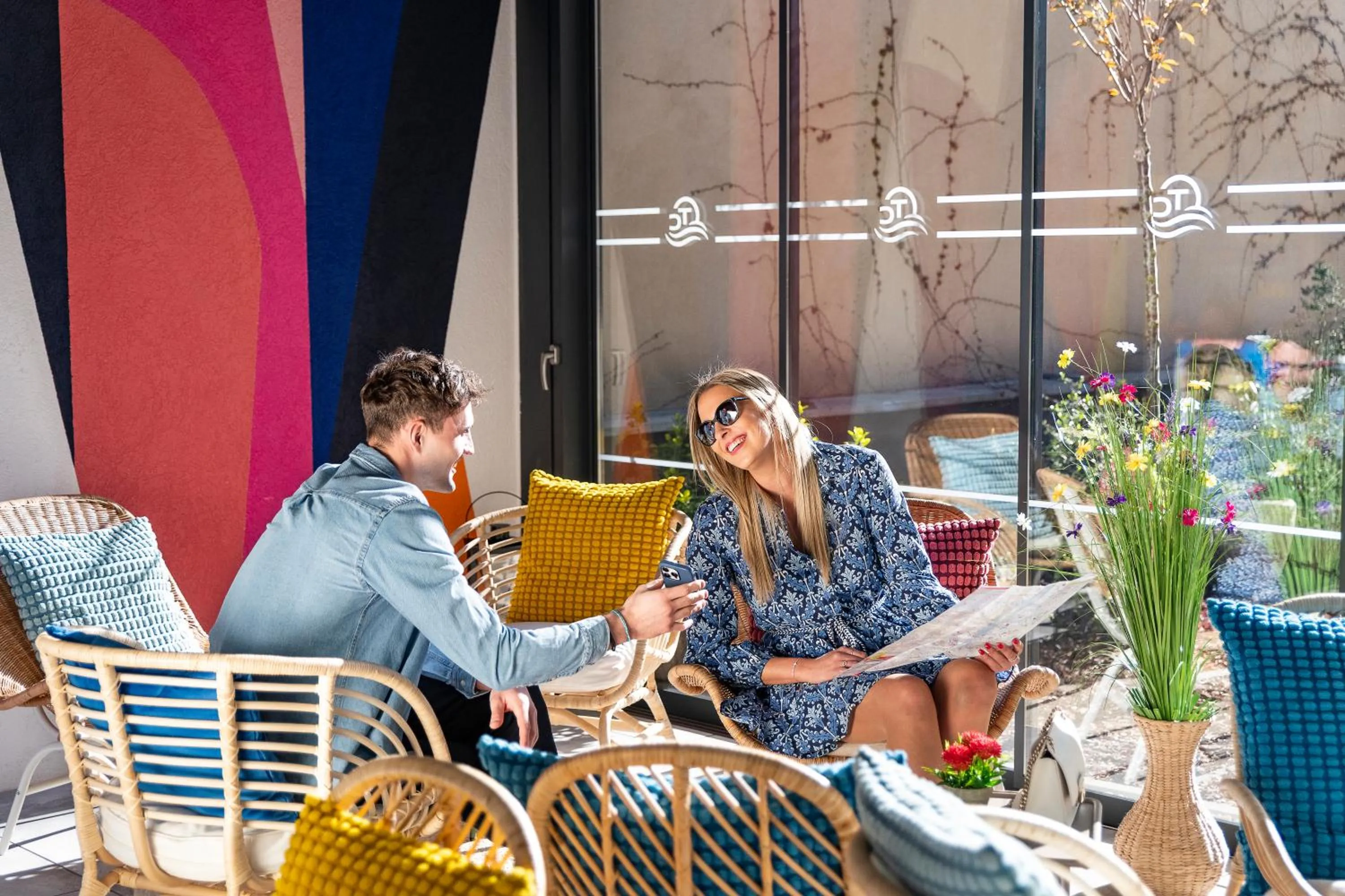 Restaurant/places to eat in Three Corners Hotel Anna