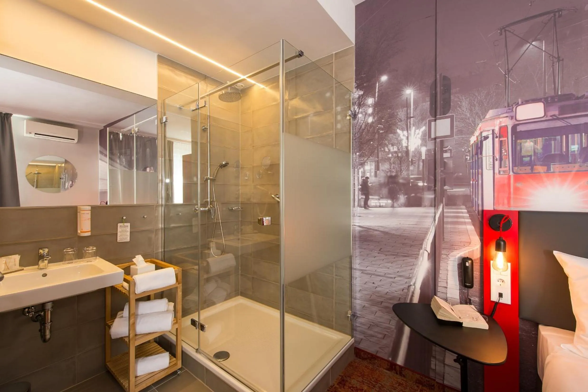 Shower in Three Corners Hotel Anna