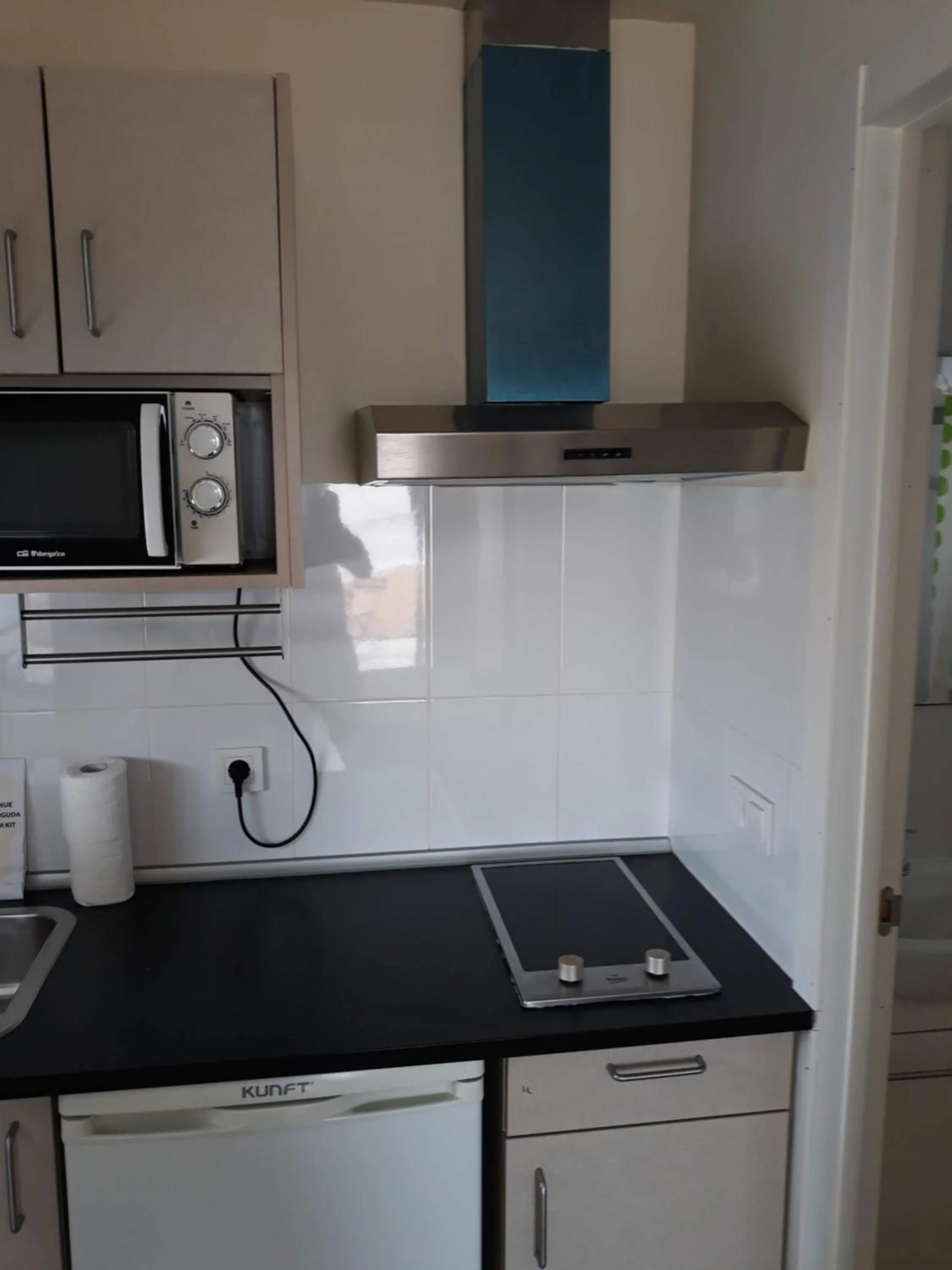 Kitchen or kitchenette in Camping San Javier