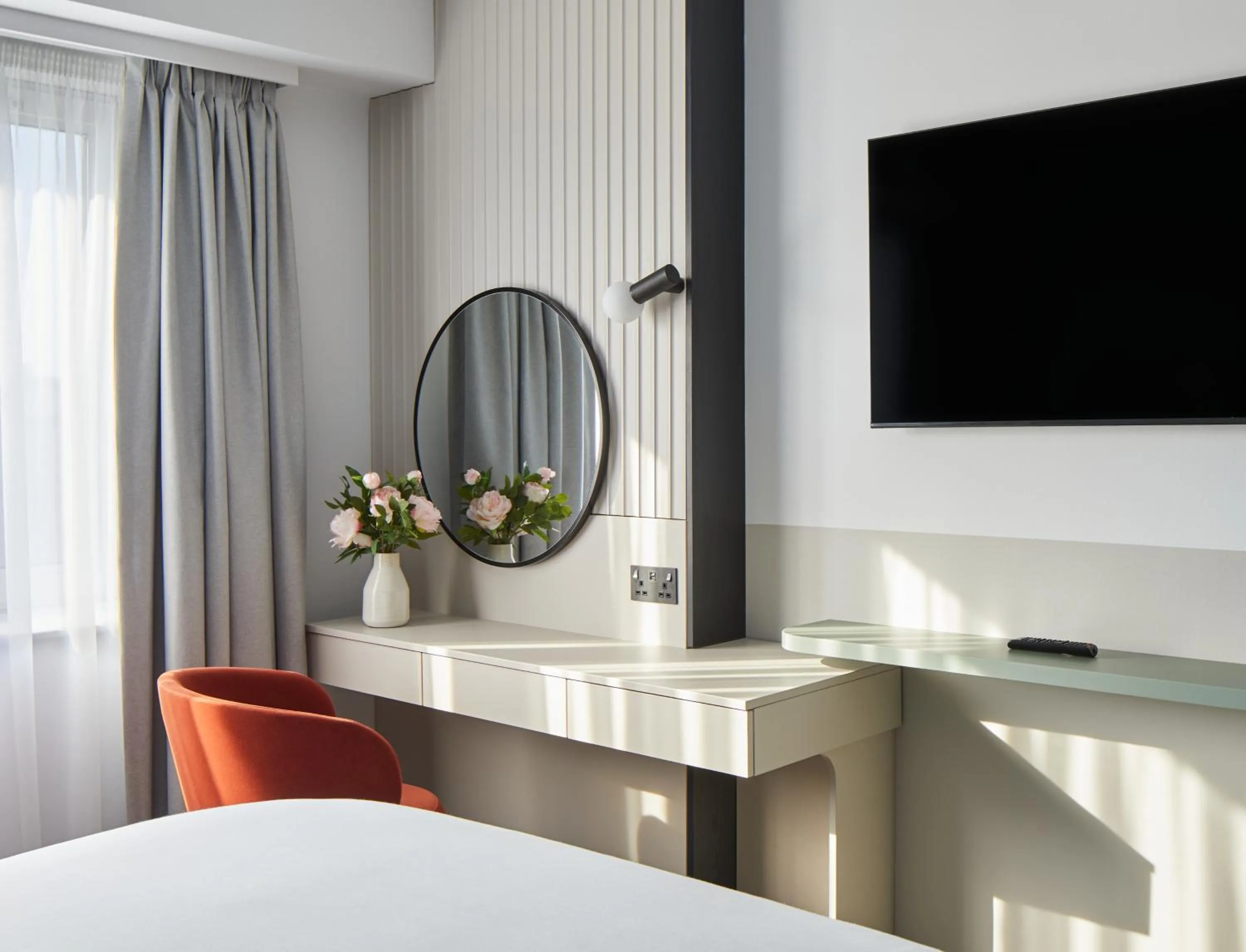 Bedroom, Bed in Leonardo Hotel Dublin Parnell Street