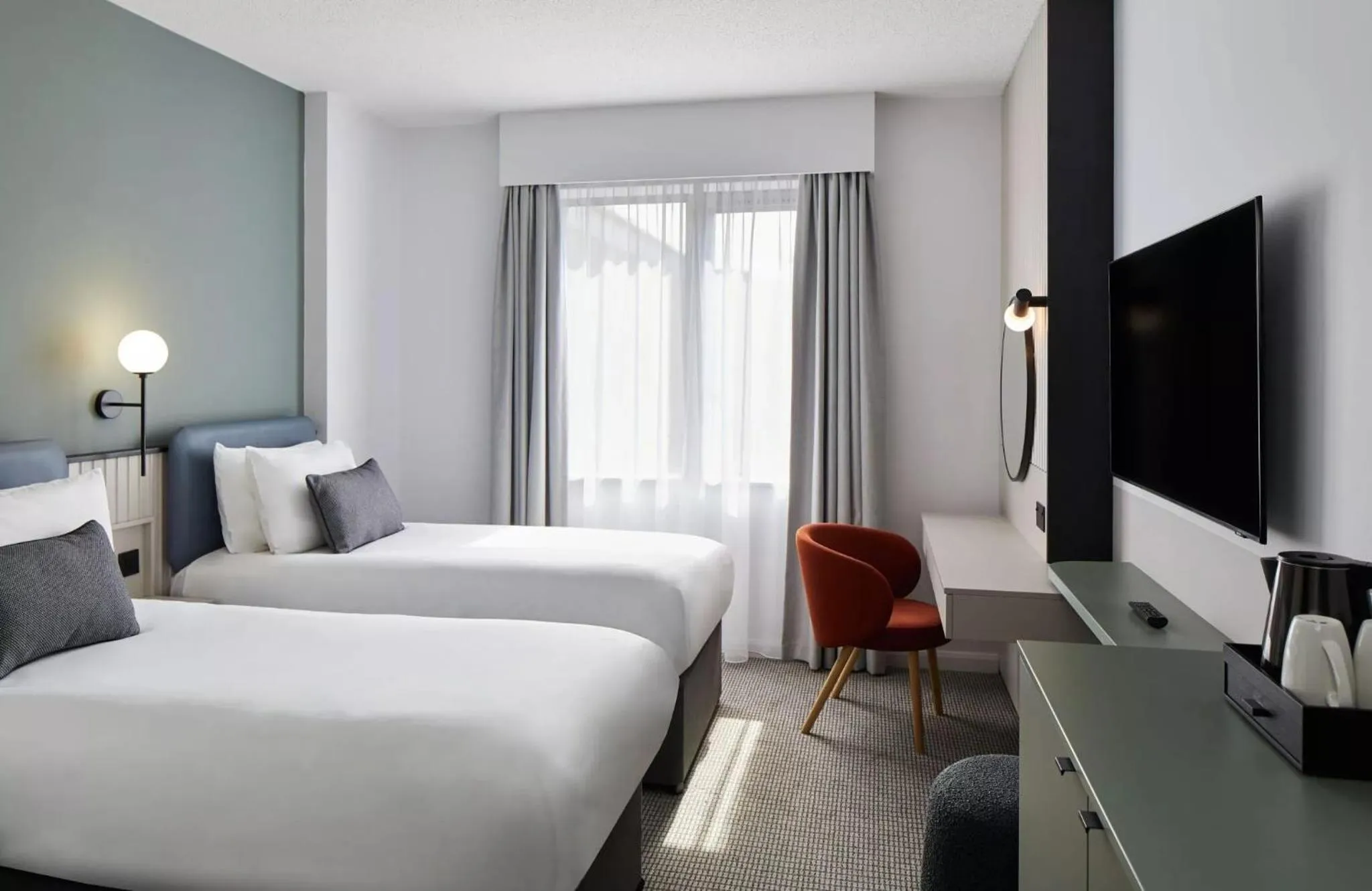 Bed in Leonardo Hotel Dublin Parnell Street