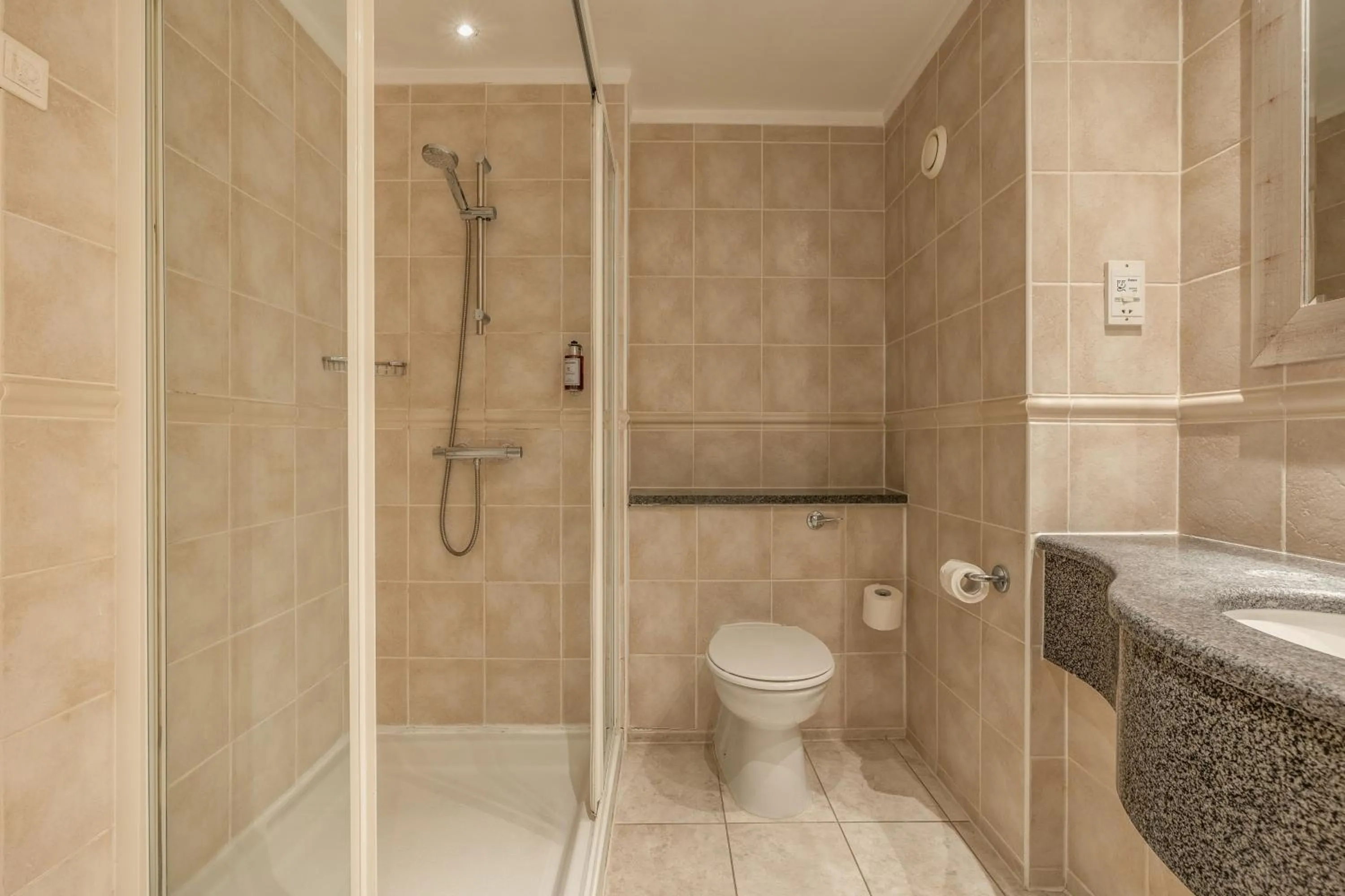 Bathroom in Muthu Newton Hotel (Near Inverness Airport)