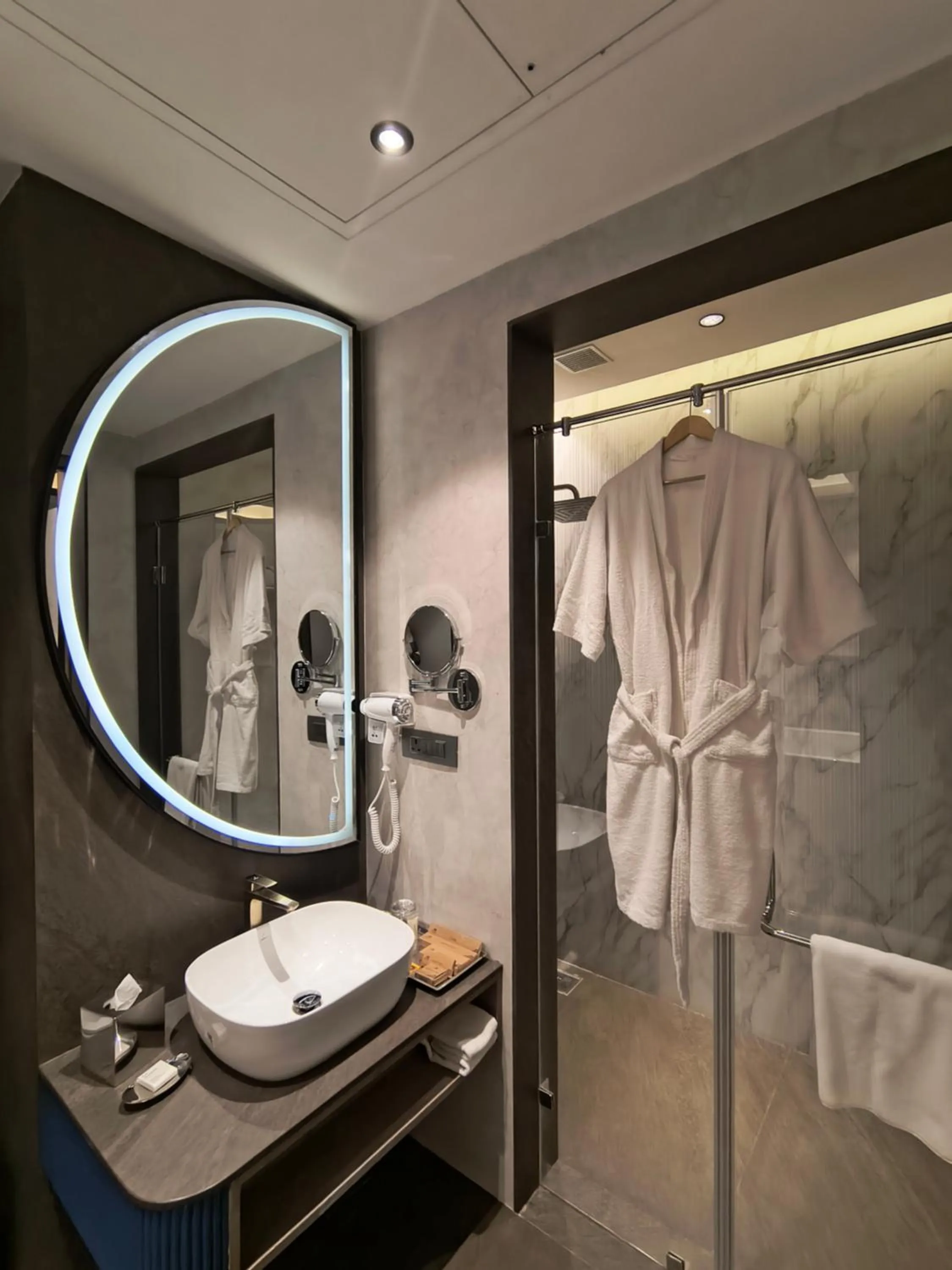 Bathroom in Sayaji Raipur