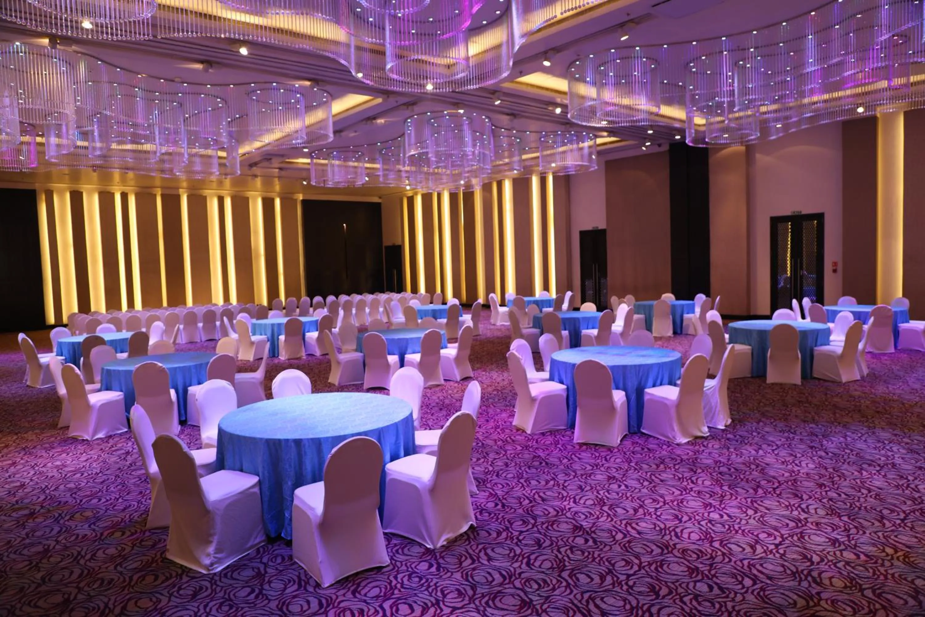 Banquet/Function facilities in Sayaji Raipur