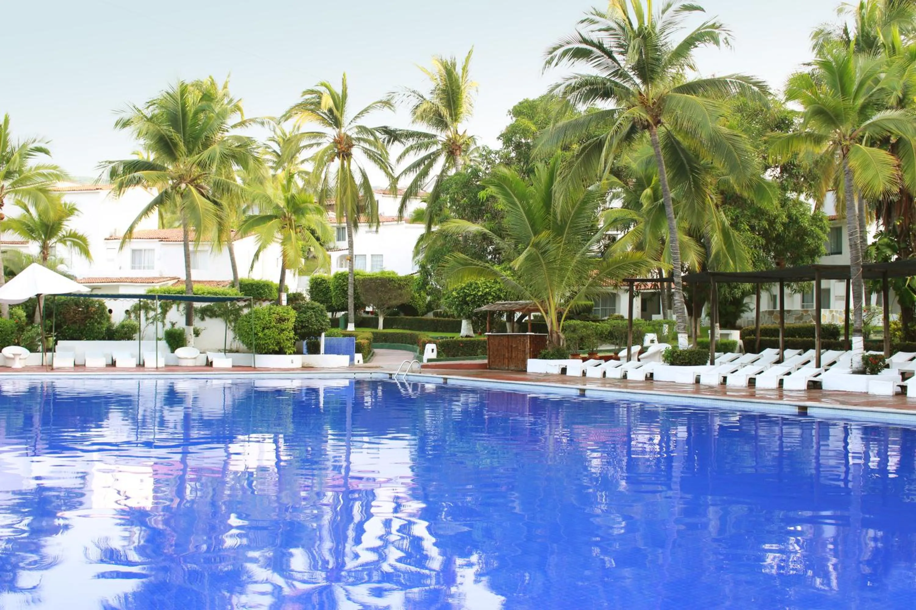 Swimming pool in Vista Playa de Oro Manzanillo