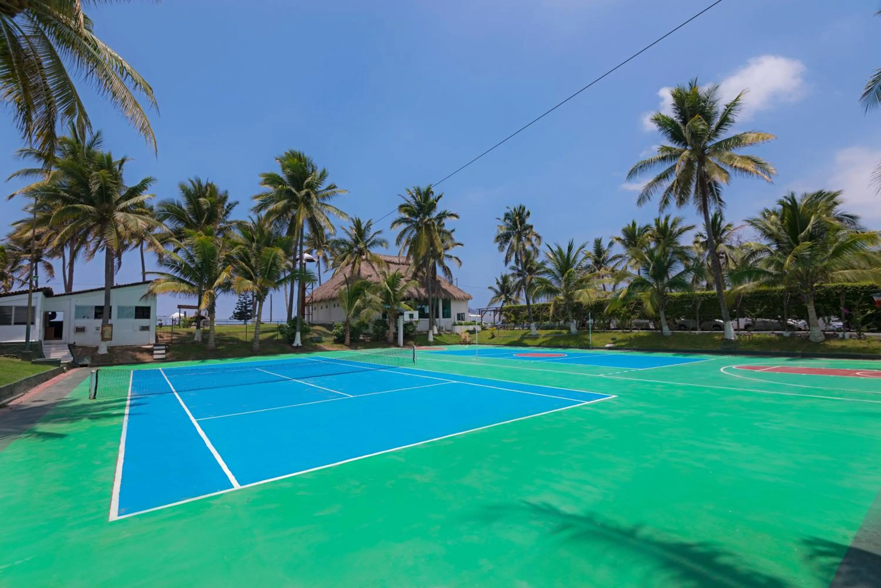 Tennis court in Vista Playa de Oro Manzanillo