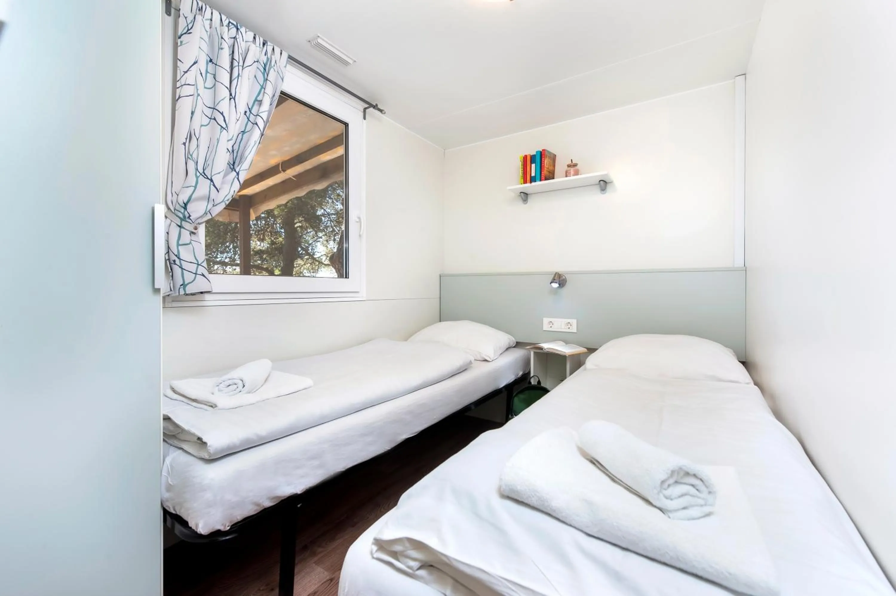 Bedroom, Bed in Glamping and Mobile Homes Lavanda - Holiday Centre Bi VIllage