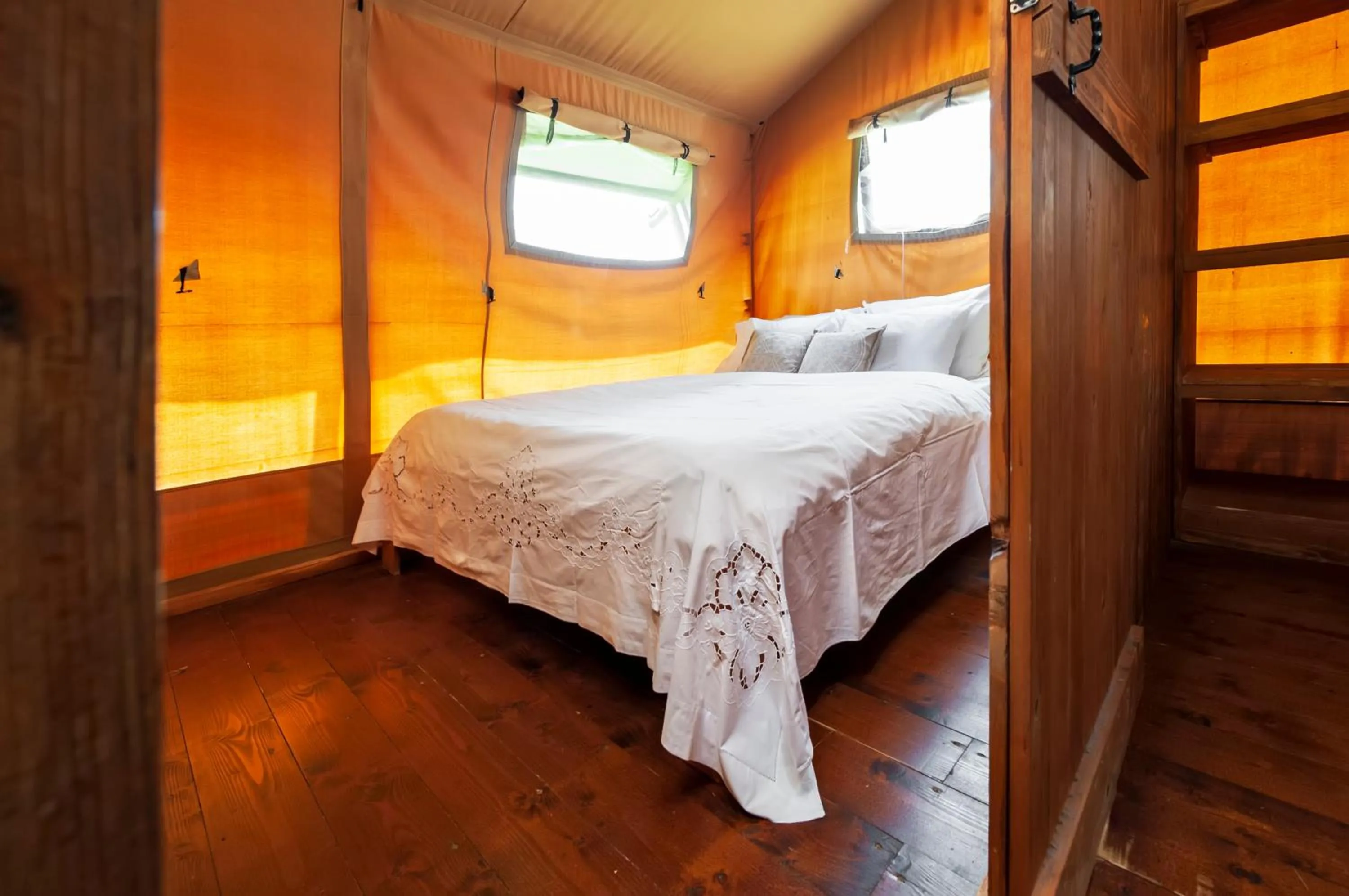 Photo of the whole room, Bed in Glamping and Mobile Homes Lavanda - Holiday Centre Bi VIllage