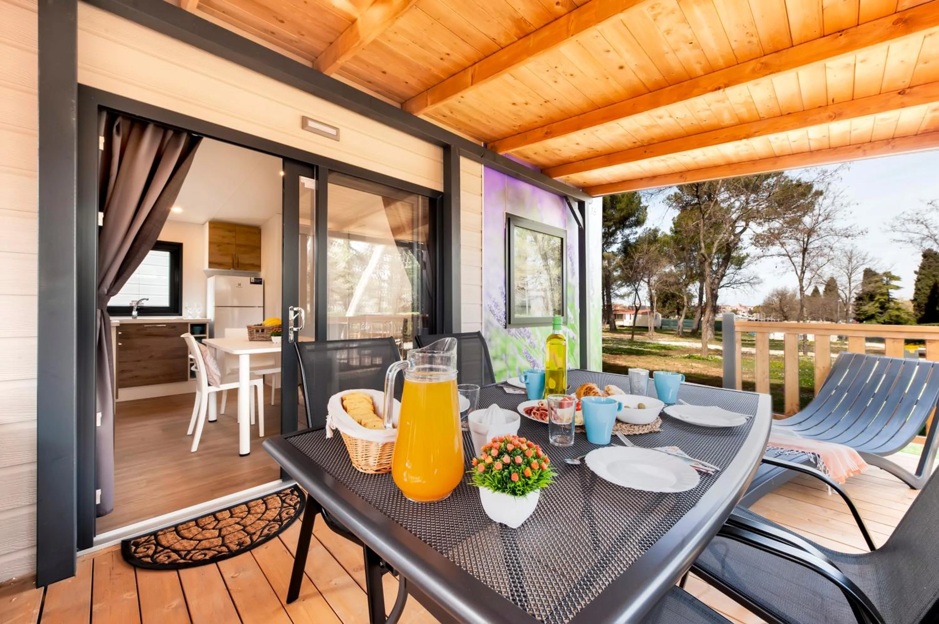 Food and drinks in Glamping and Mobile Homes Lavanda - Holiday Centre Bi VIllage