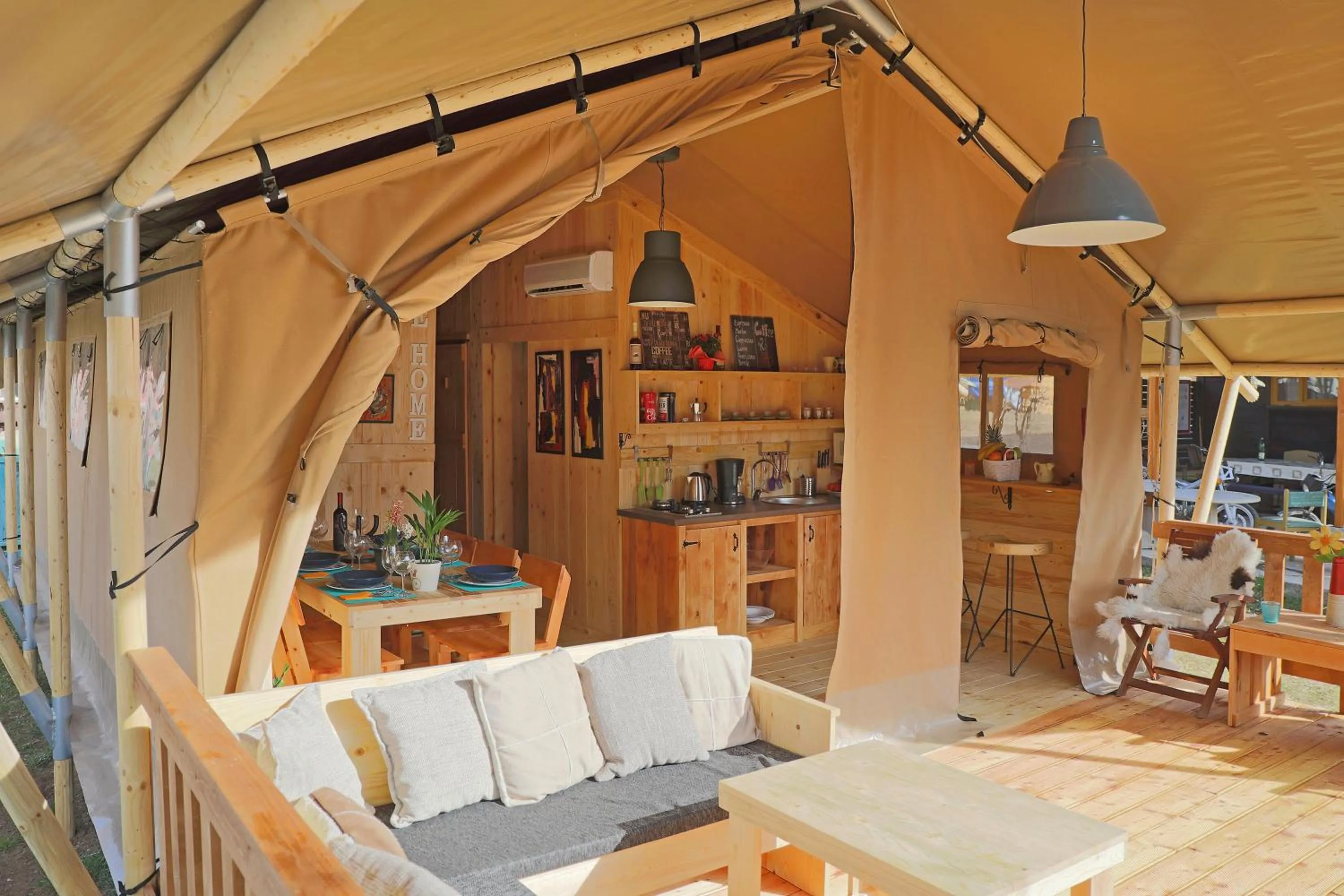 Balcony/Terrace in Glamping and Mobile Homes Lavanda - Holiday Centre Bi VIllage