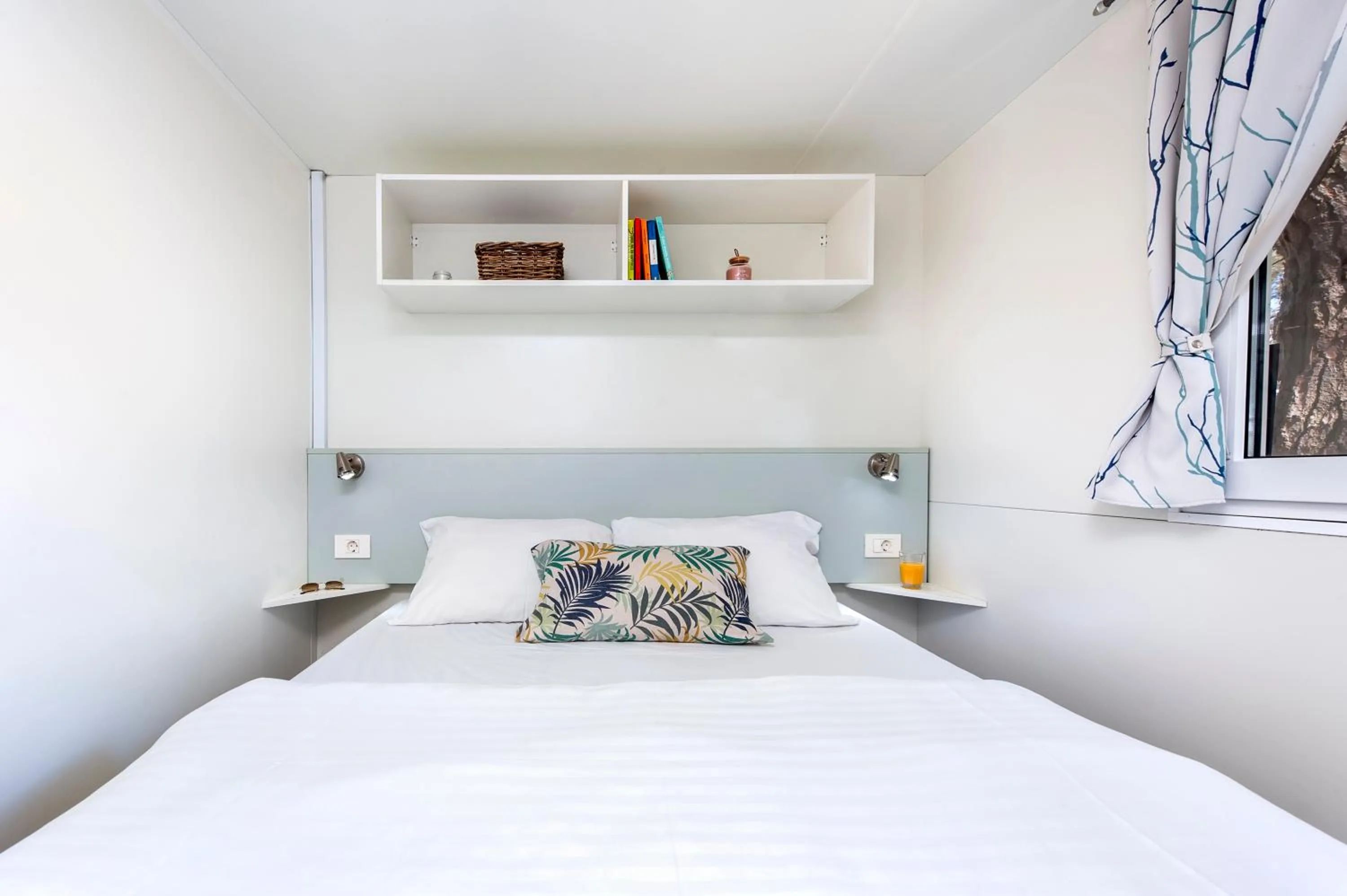 Photo of the whole room, Bed in Glamping and Mobile Homes Lavanda - Holiday Centre Bi VIllage