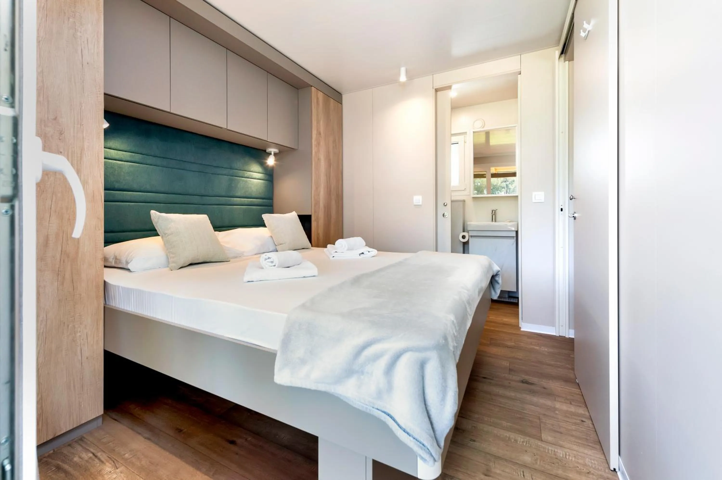 Photo of the whole room, Bed in Glamping and Mobile Homes Lavanda - Holiday Centre Bi VIllage