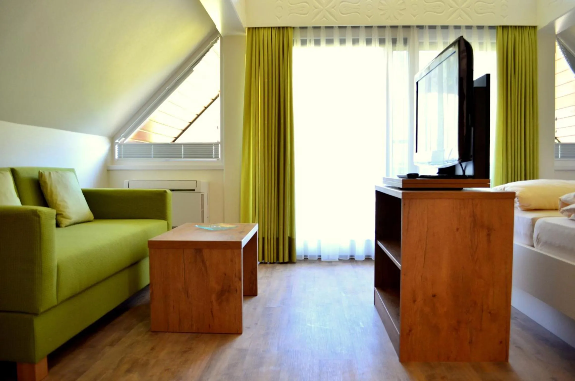 TV and multimedia, Bed in Hotel Garni Bergblick