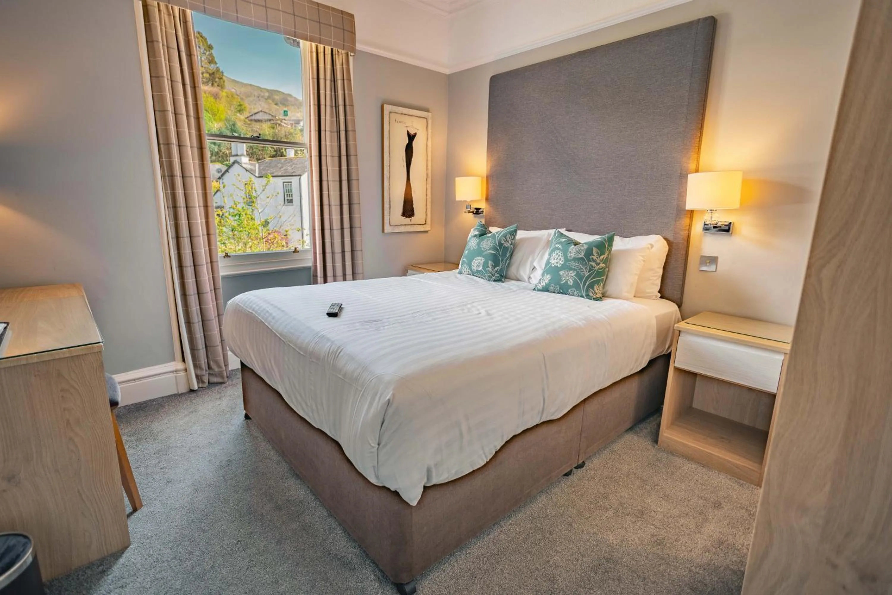 Photo of the whole room, Bed in Ambleside Townhouse