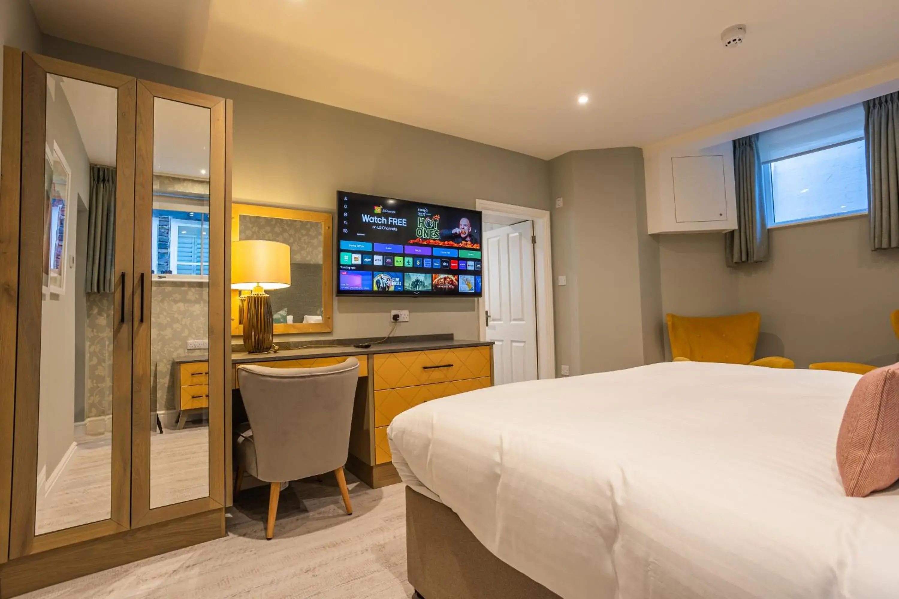 Junior Suite with Terrace - single occupancy in Ambleside Townhouse Junior Suite with Terrace - single occupancy in Ambleside Townhouse