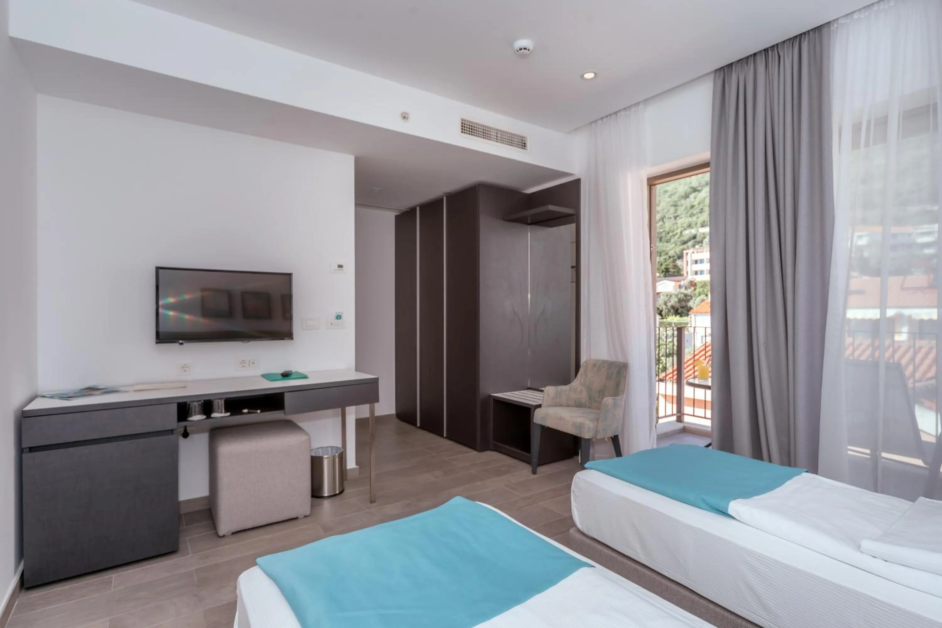 Photo of the whole room, Bed in Hotel Eleven