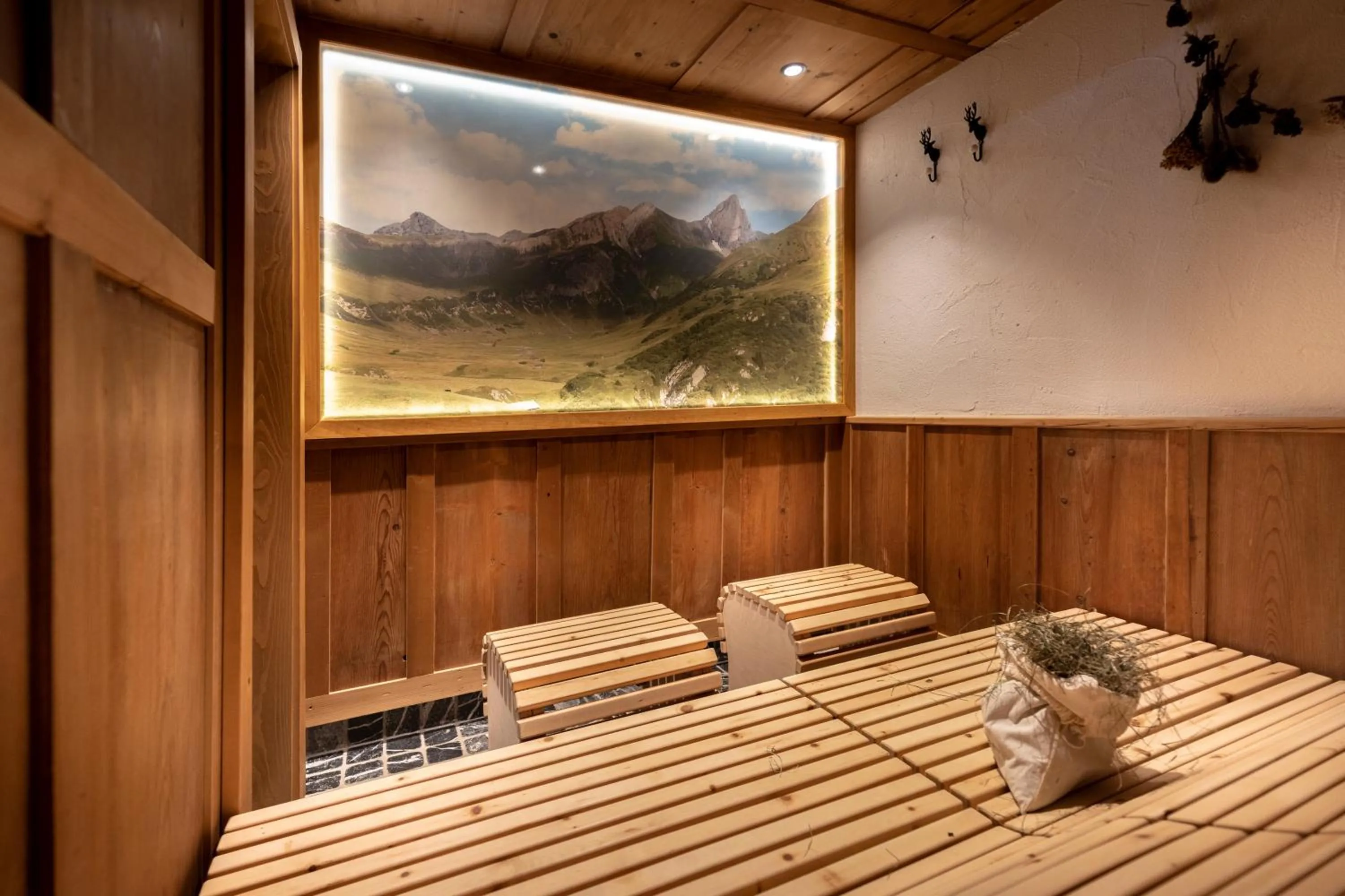 Sauna, Bed in Hotel Walserberg