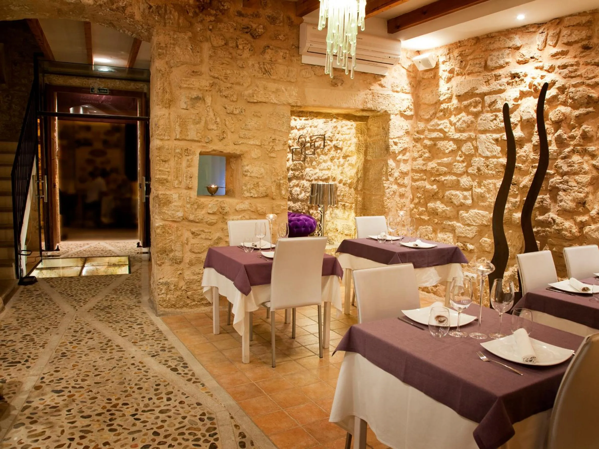 Restaurant/places to eat in Ca´n Pere