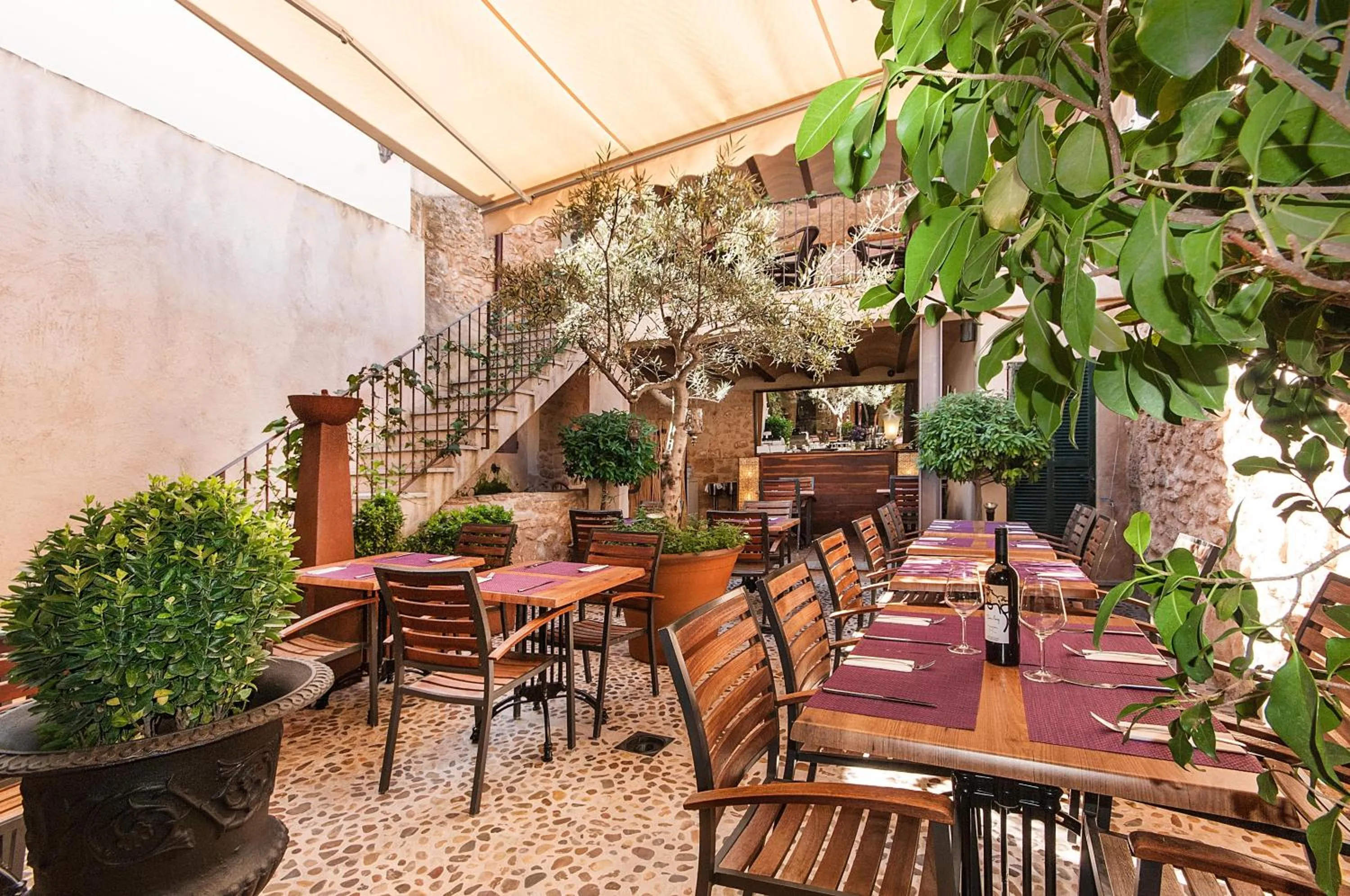 Restaurant/places to eat in Ca´n Pere
