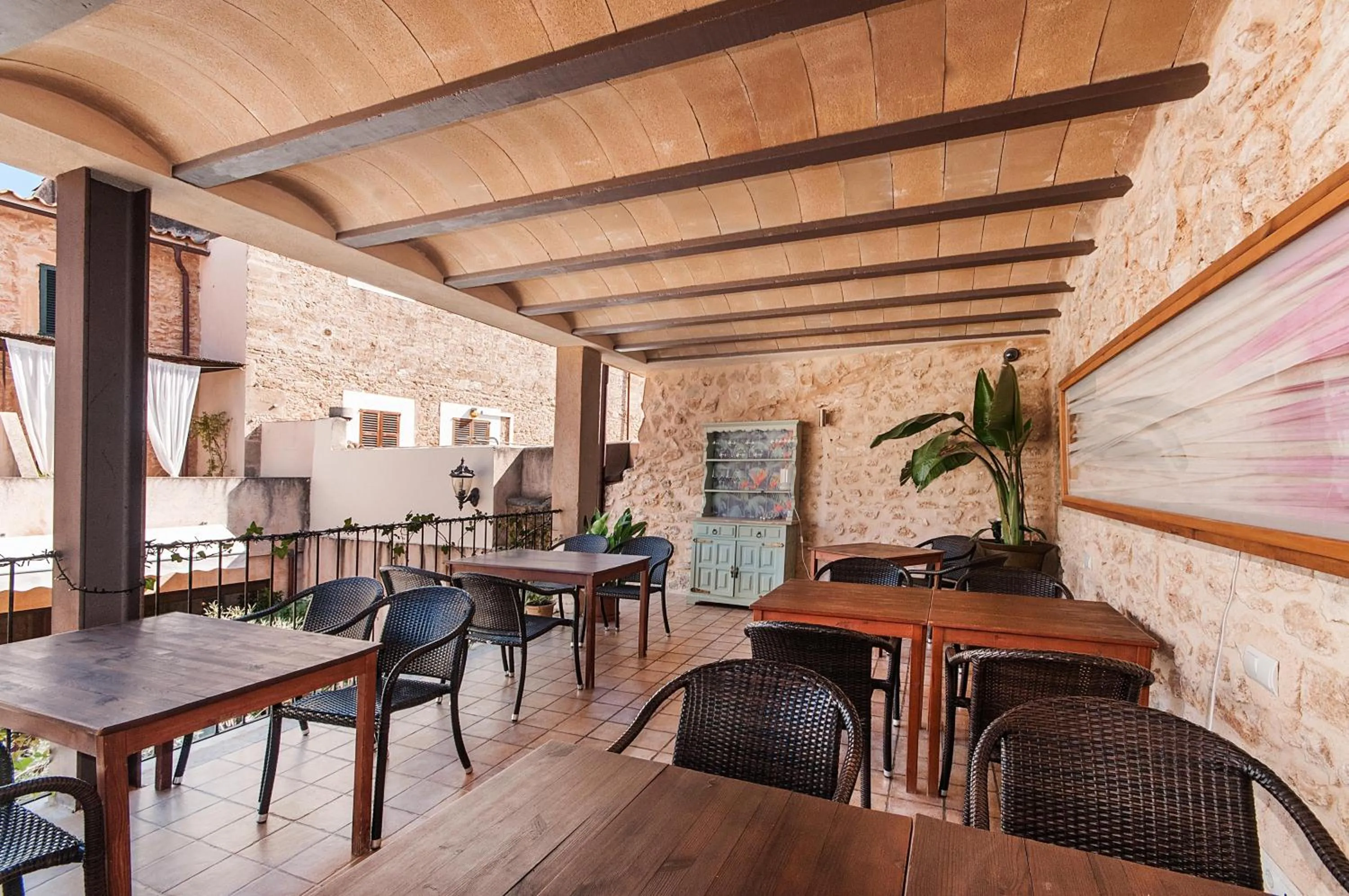 Restaurant/places to eat in Ca´n Pere