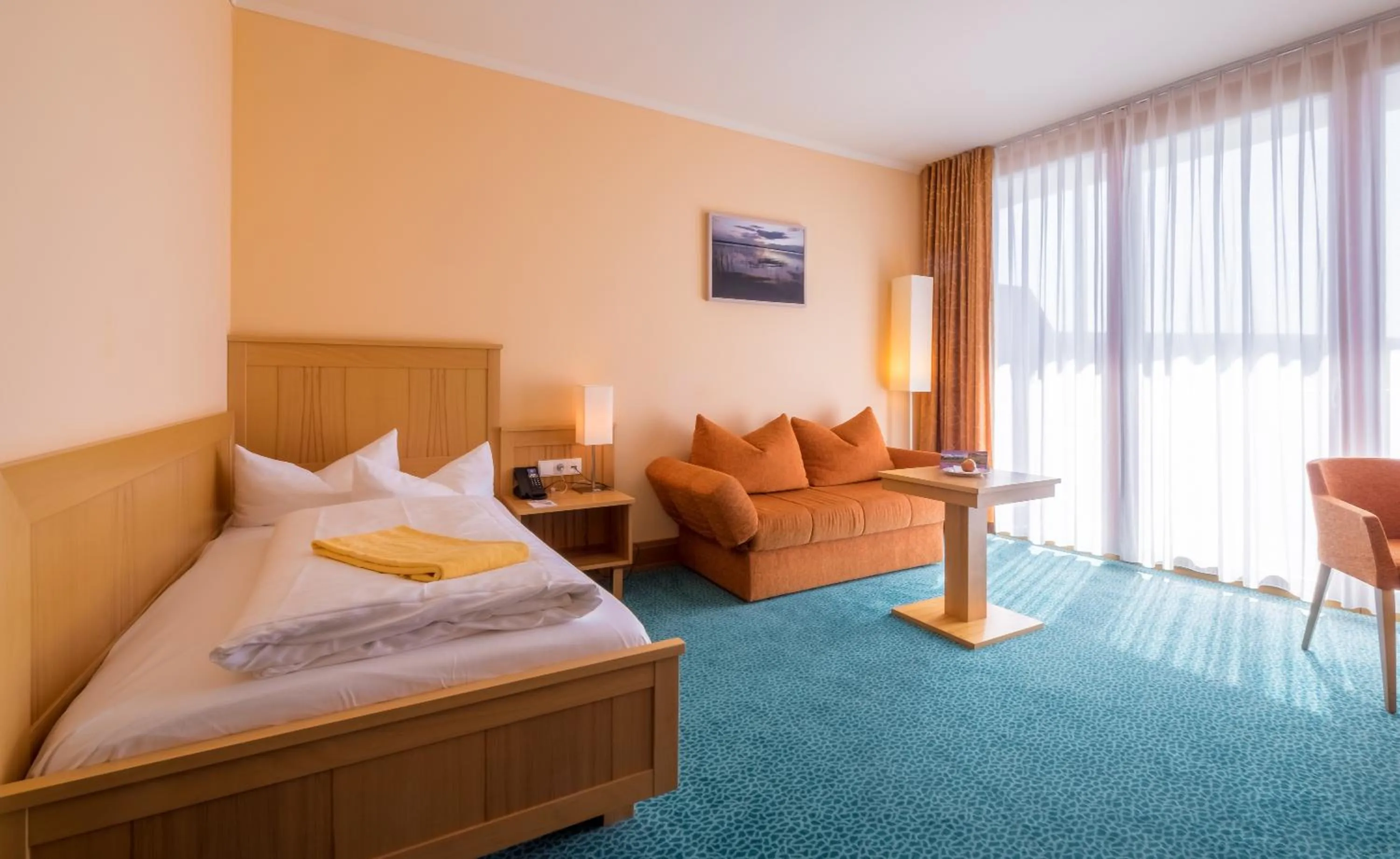 Photo of the whole room, Bed in Kurzentrum Waren (Müritz)