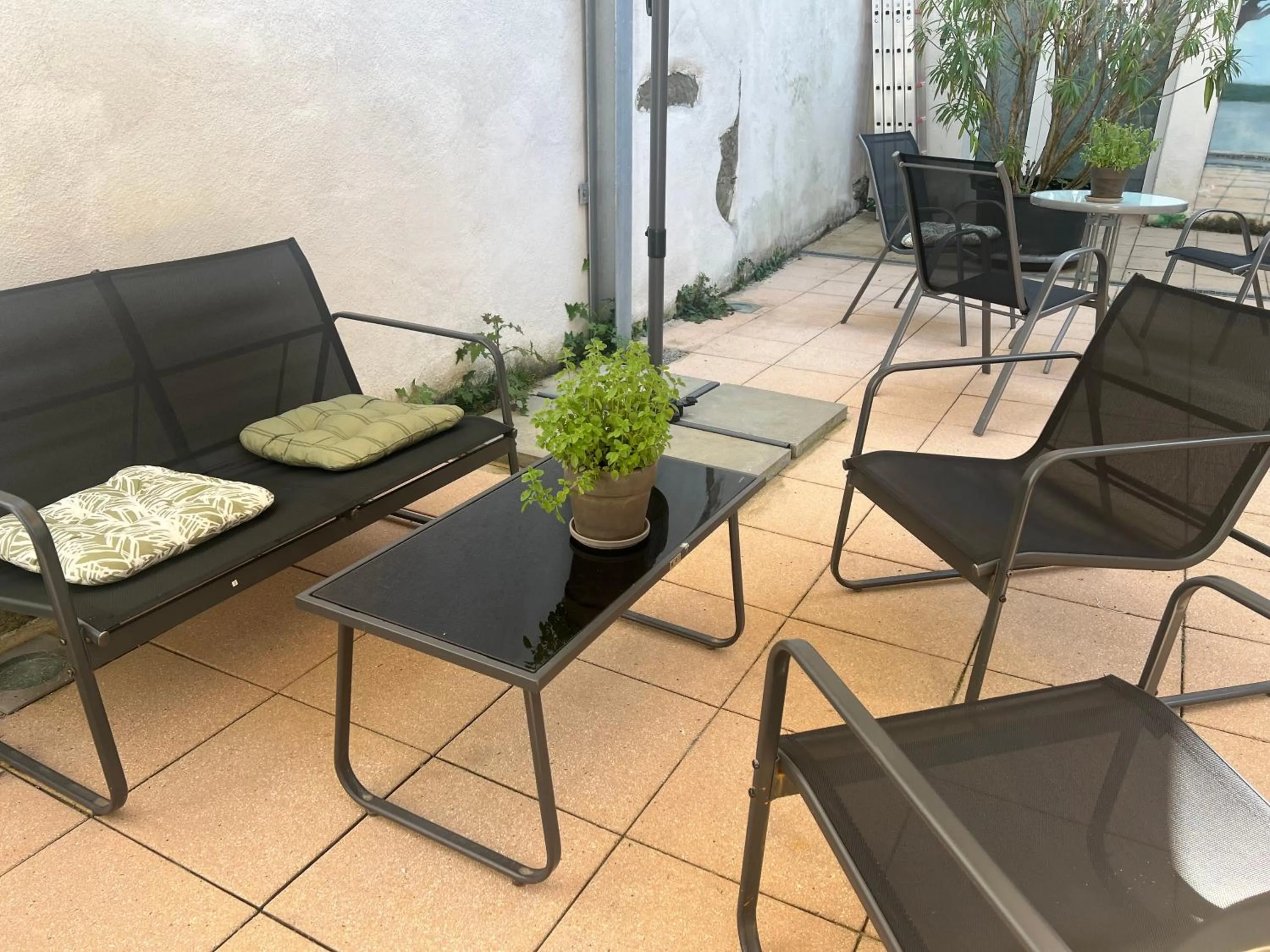 Patio in Hotel Capri