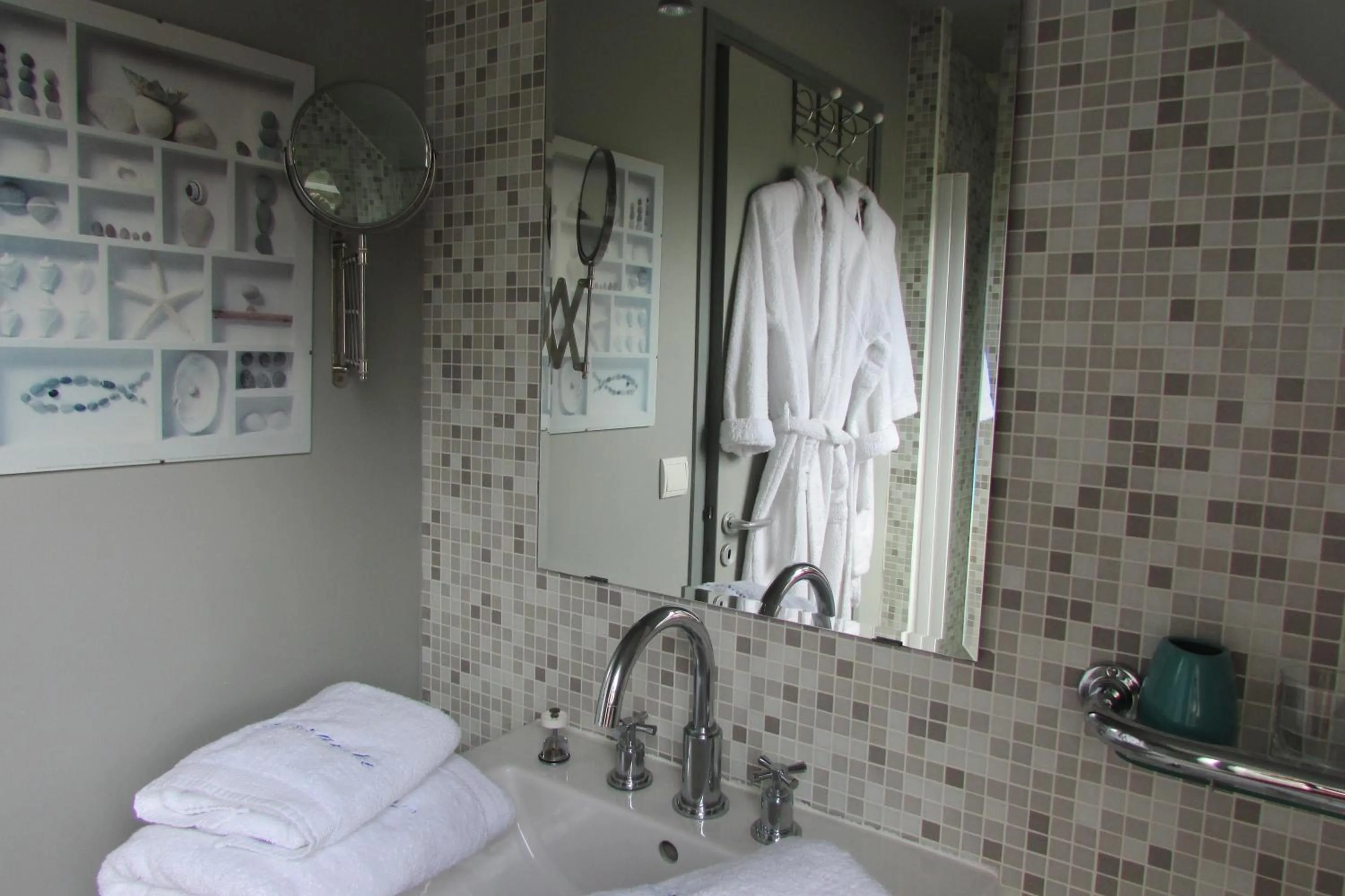 Bathroom in L'Agapanthe