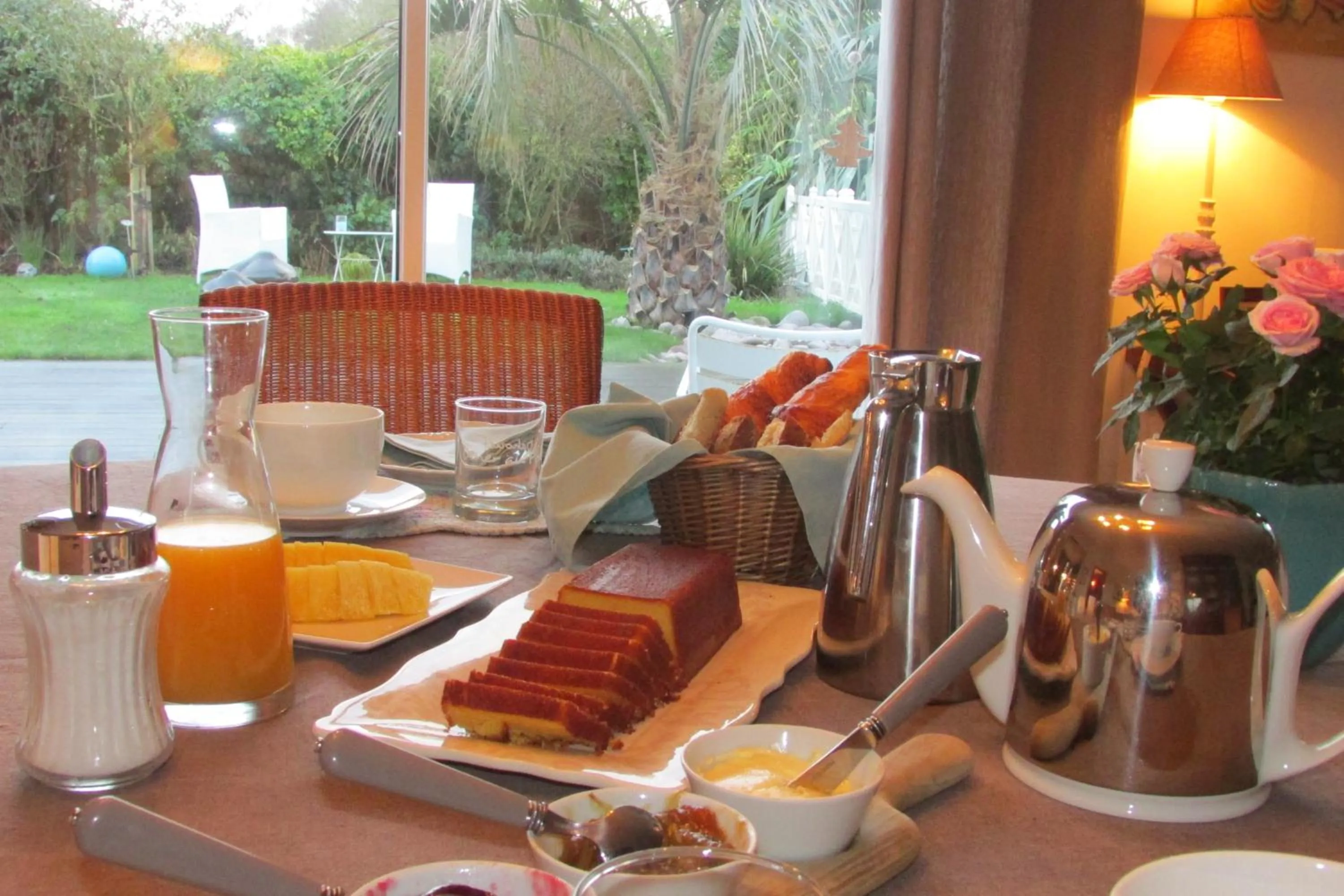 Continental breakfast in L'Agapanthe