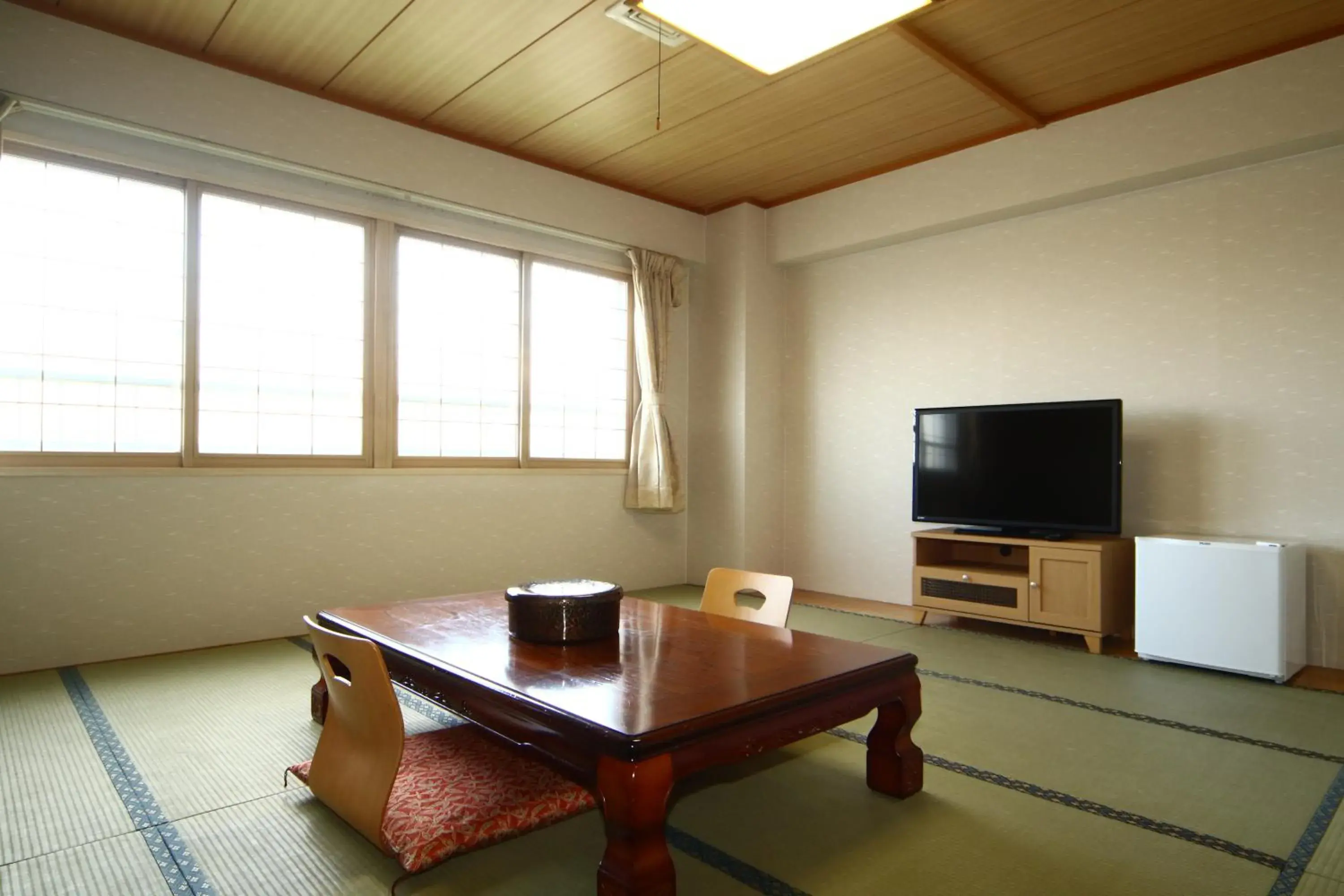 Japanese-Style Quadruple Room - single occupancy in Kojohama Onsen Hotel Japanese-Style Quadruple Room - single occupancy in Kojohama Onsen Hotel