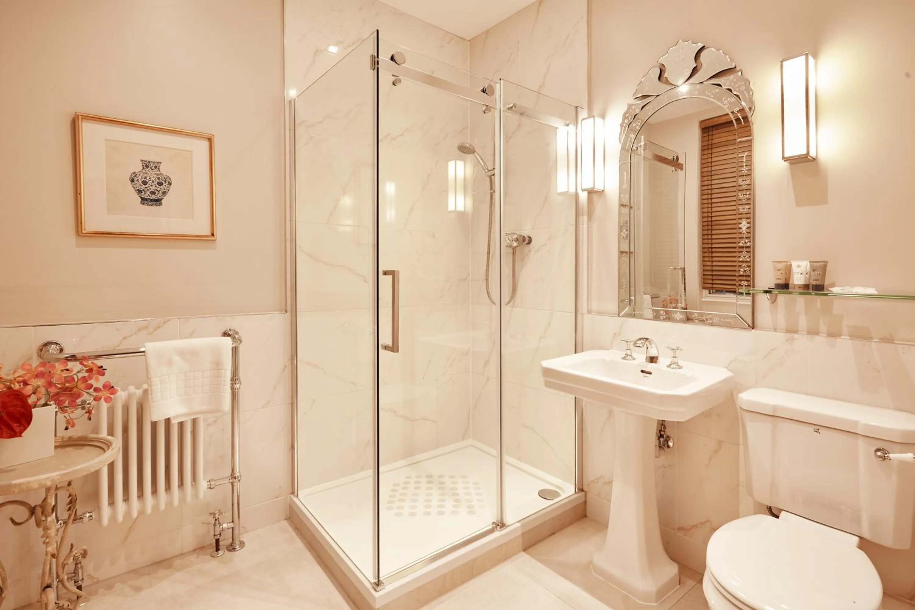 Bathroom in The Ormond At Tetbury
