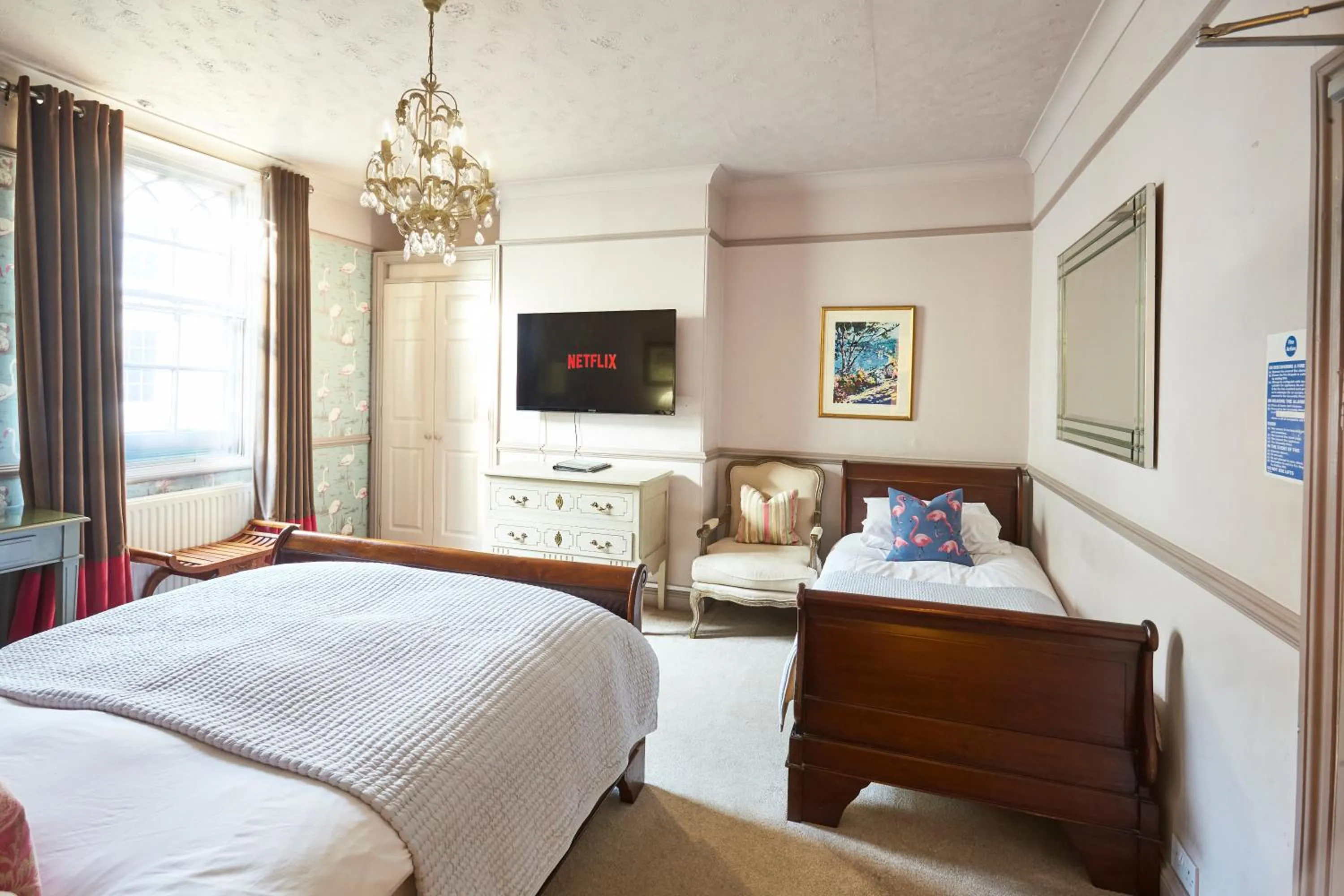 Photo of the whole room, Bed in The Ormond At Tetbury