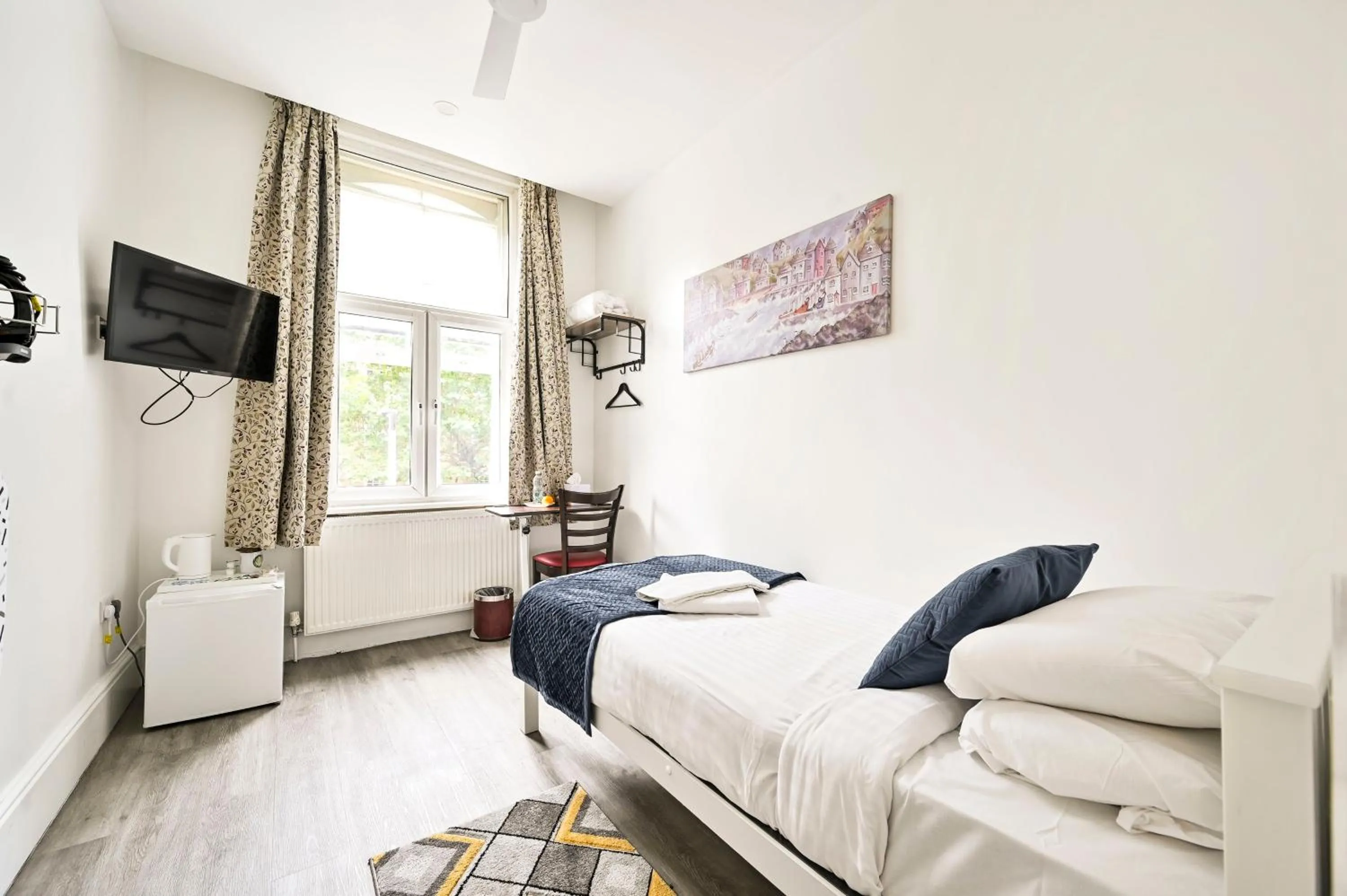 Bed in City London Hotel