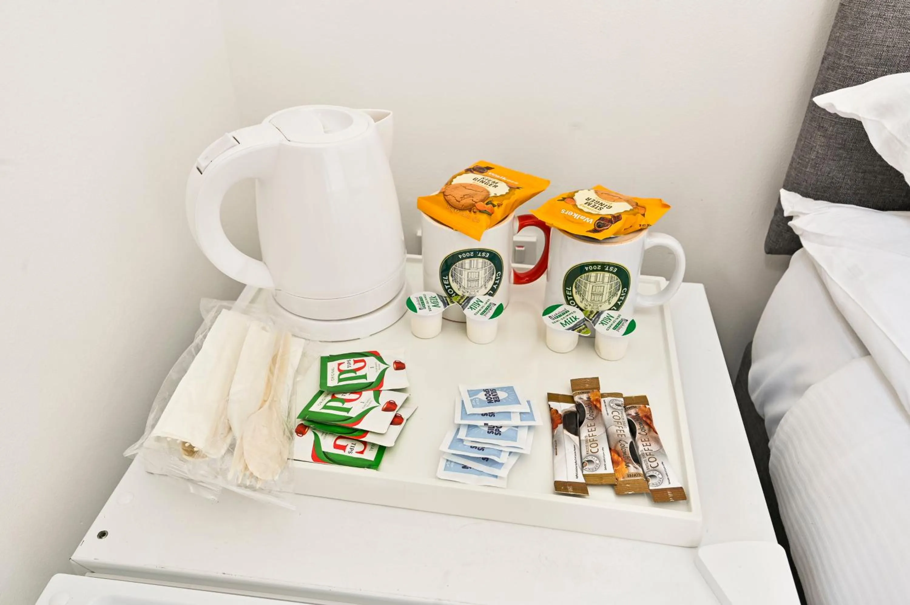 Coffee/tea facilities in City London Hotel