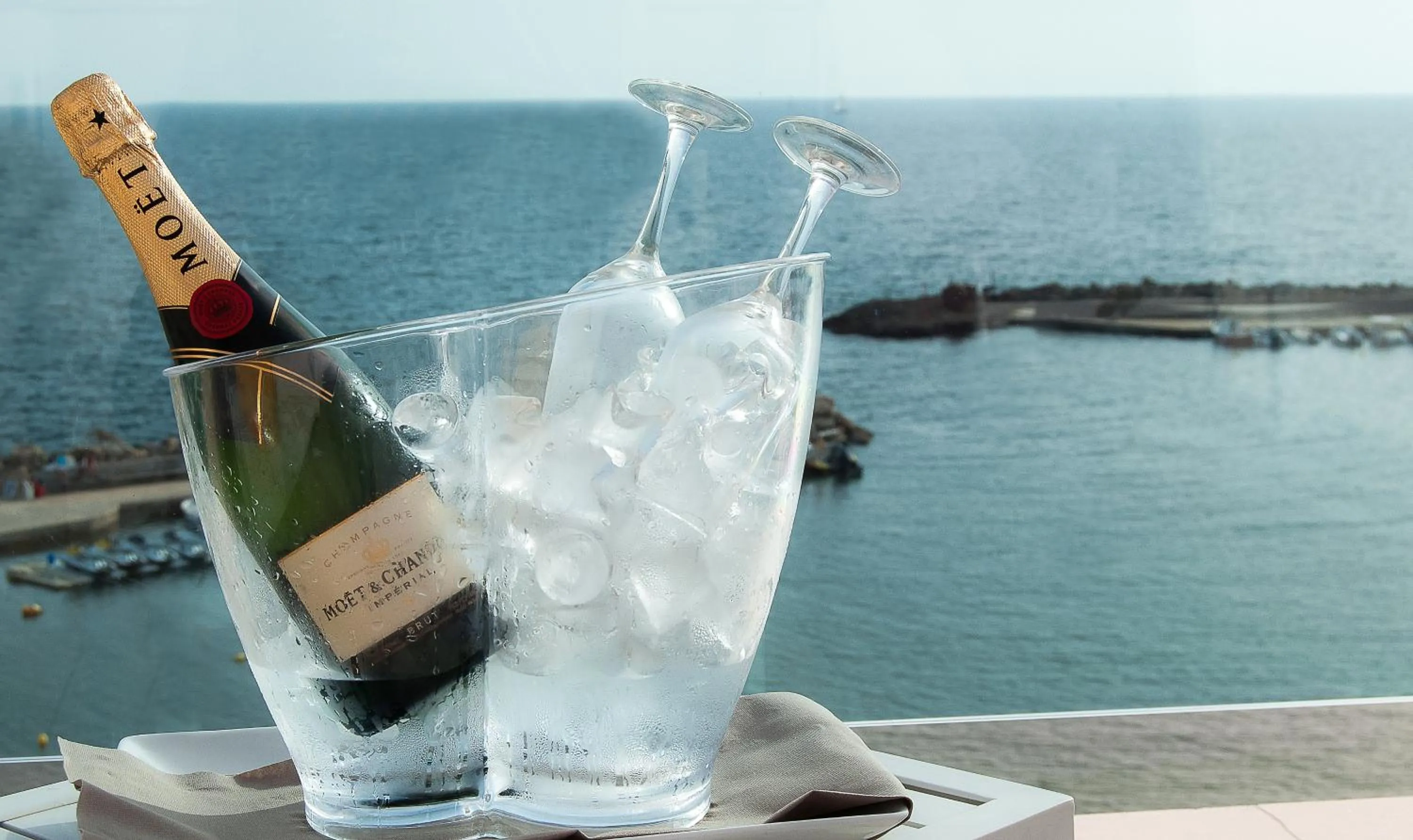 Drinks in BQ Aguamarina Boutique Hotel