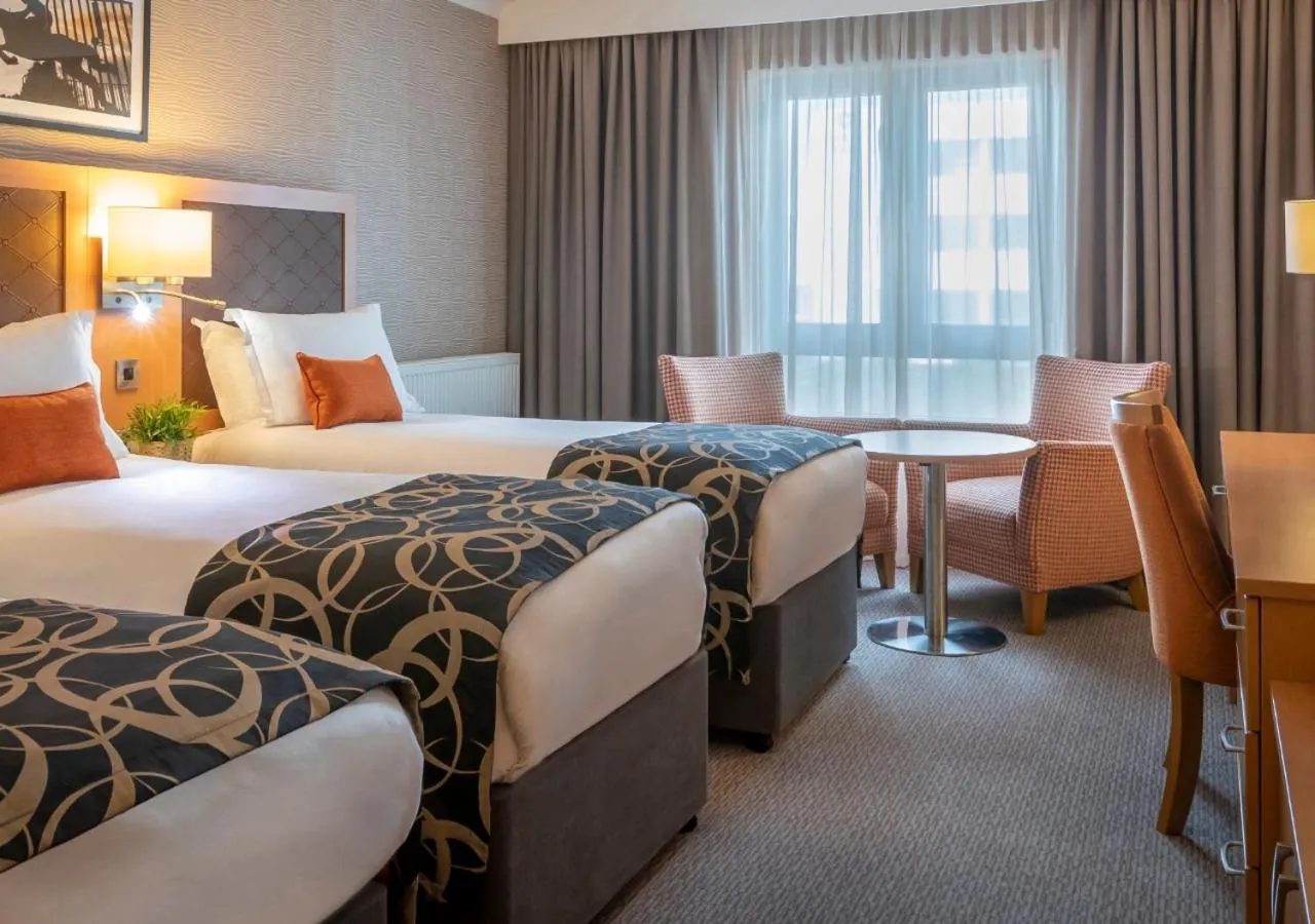 Bedroom, Bed in Clayton Hotel Cork City