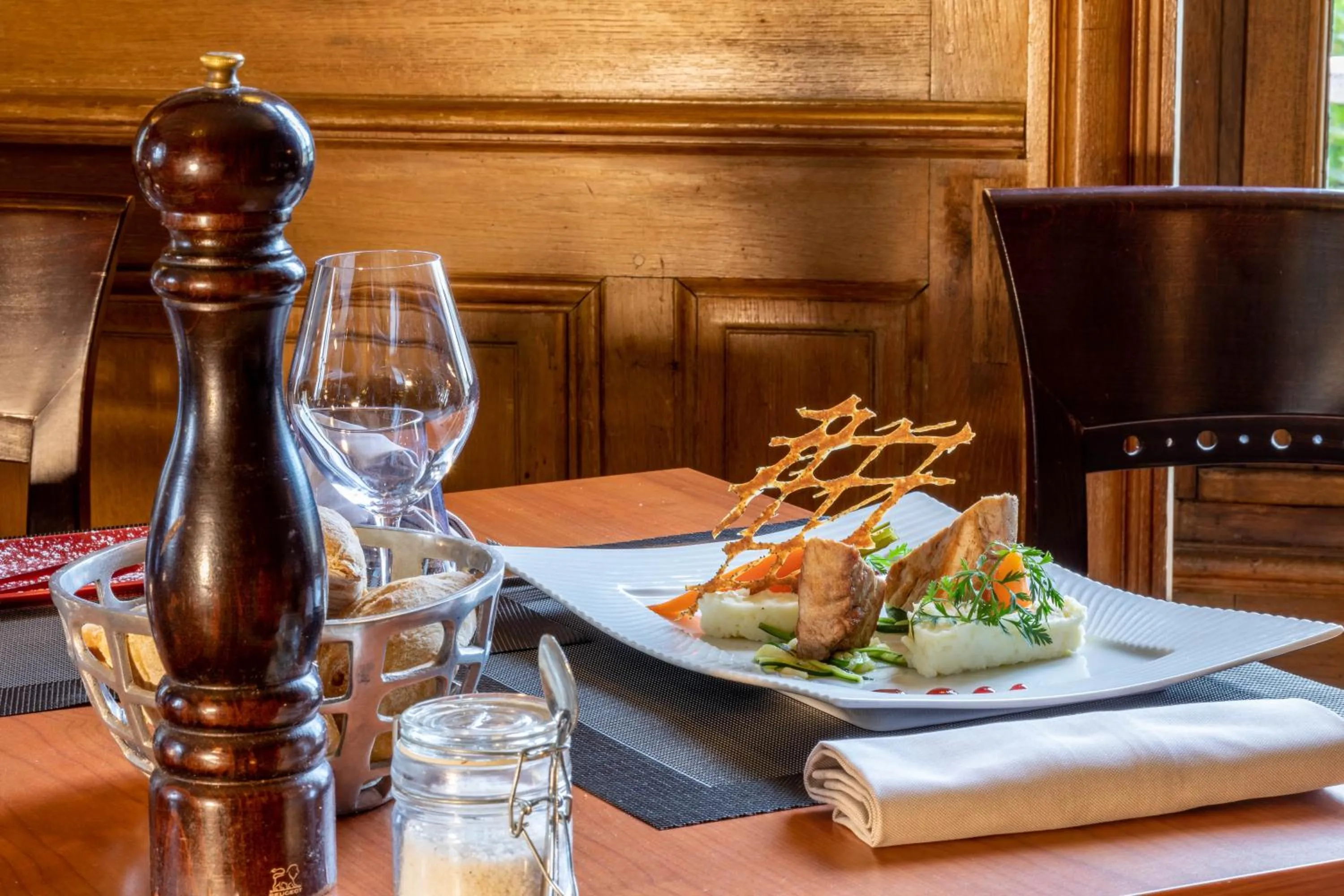 Restaurant/places to eat in Garrigae Manoir de Beauvoir Poitiers Sud - Hotel & Spa