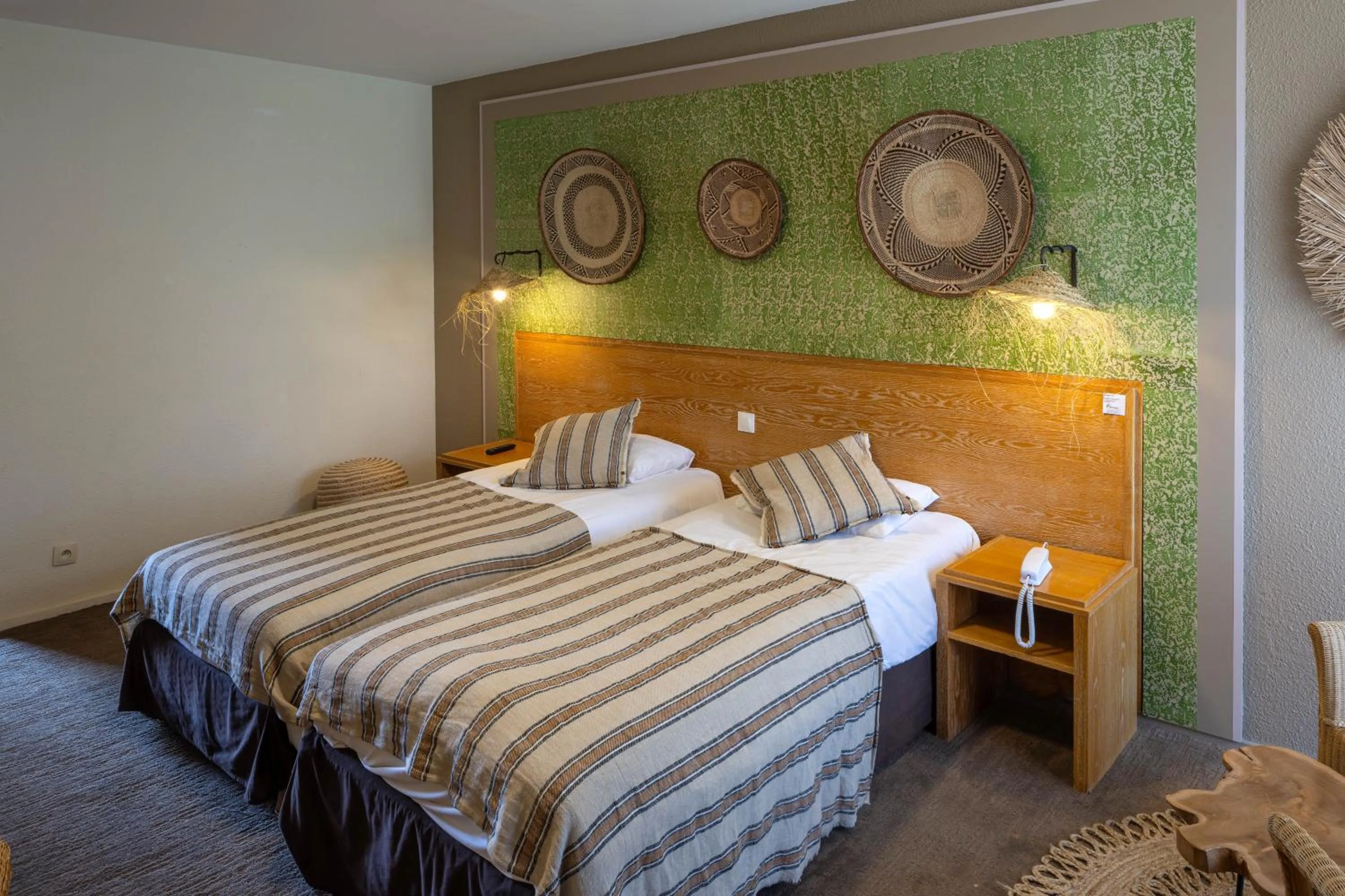 Bed in Garrigae Manoir de Beauvoir Poitiers Sud - Hotel & Spa