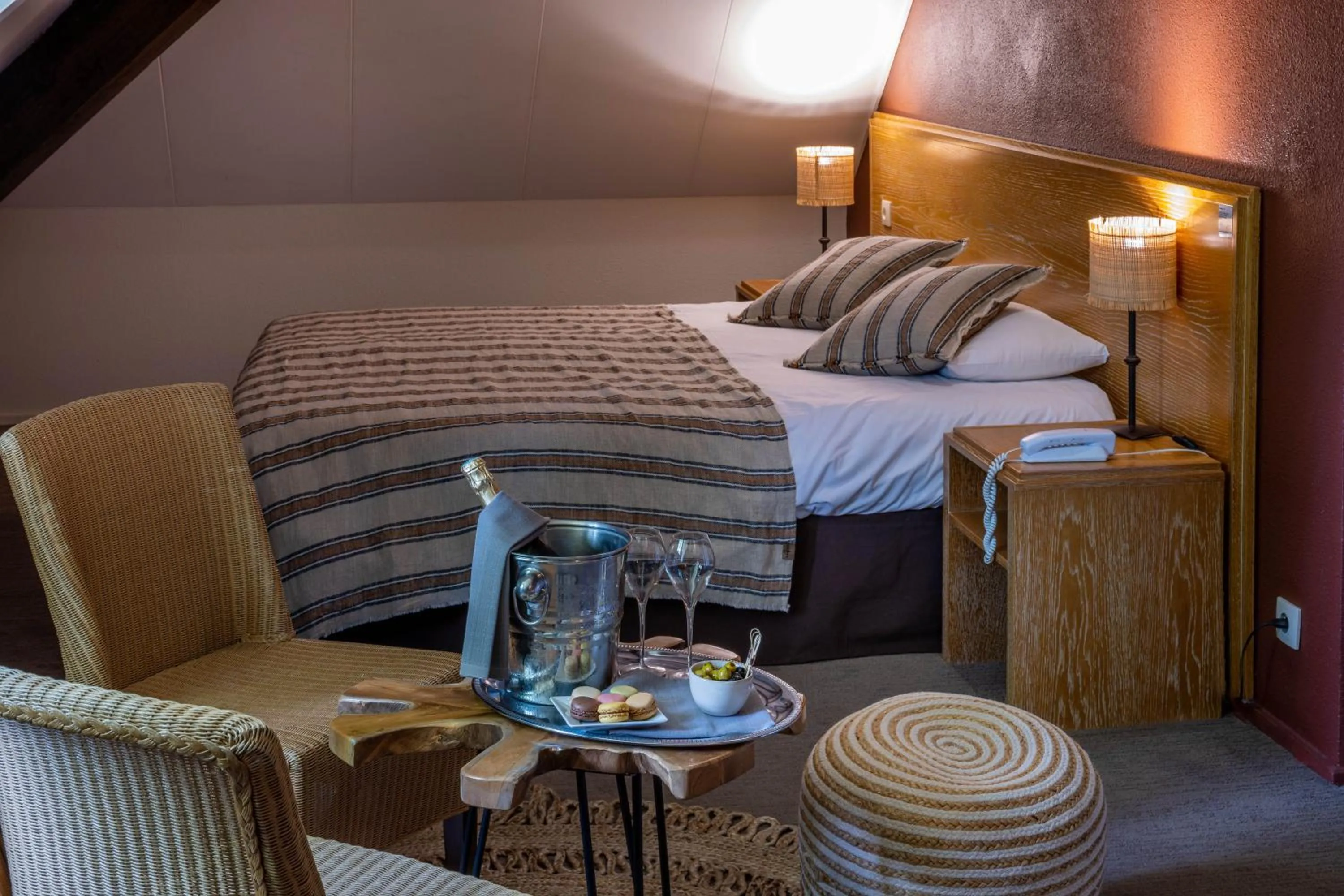 Bedroom, Bed in Garrigae Manoir de Beauvoir Poitiers Sud - Hotel & Spa