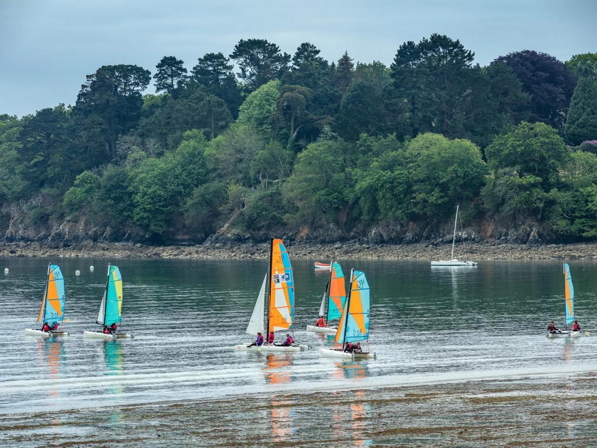 Windsurfing in Garrigae Cap Coz