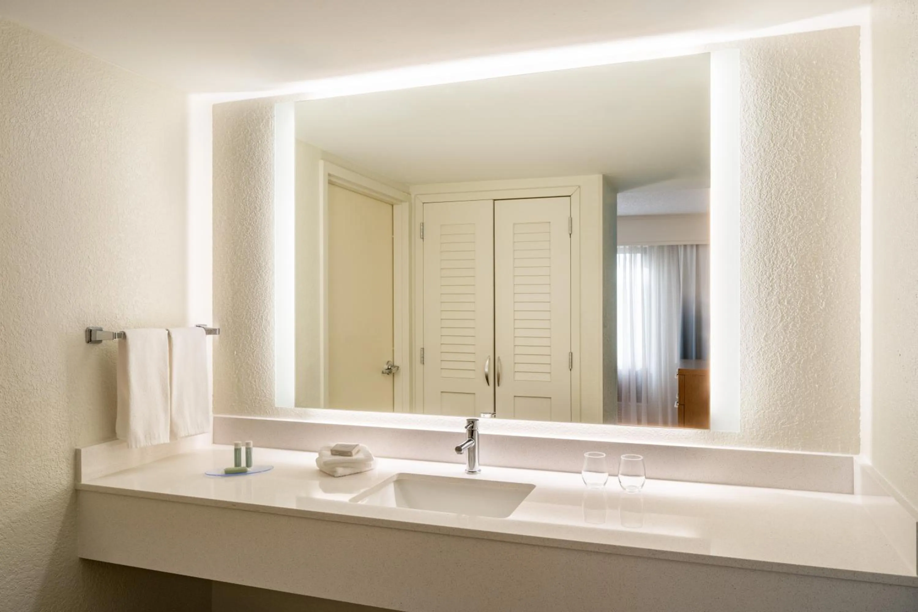 Bathroom in Courtyard by Marriott - Naples