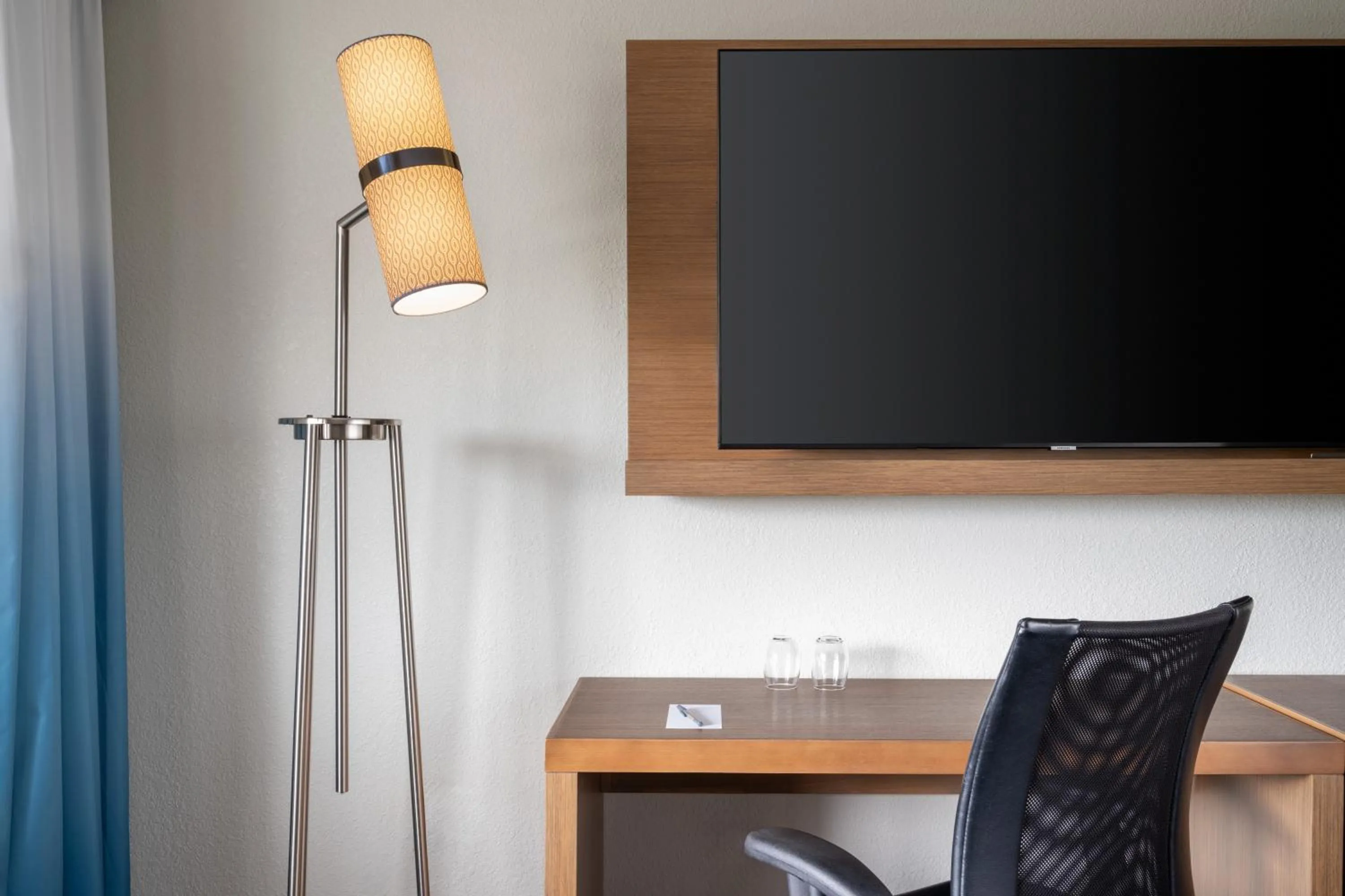 Seating area in Courtyard by Marriott - Naples