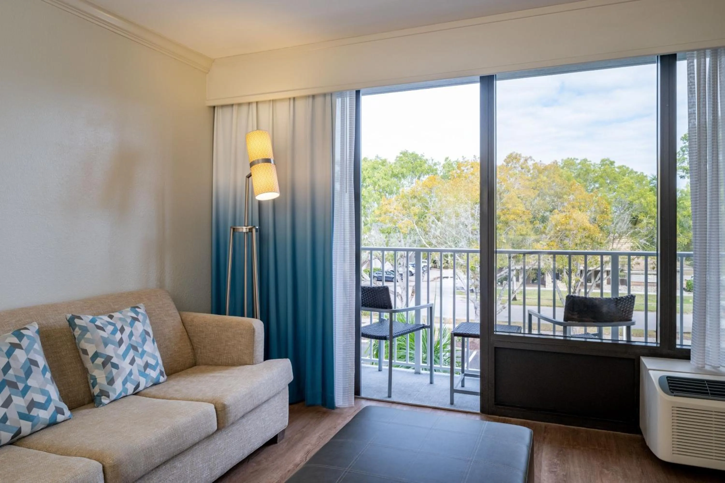 Photo of the whole room in Courtyard by Marriott - Naples