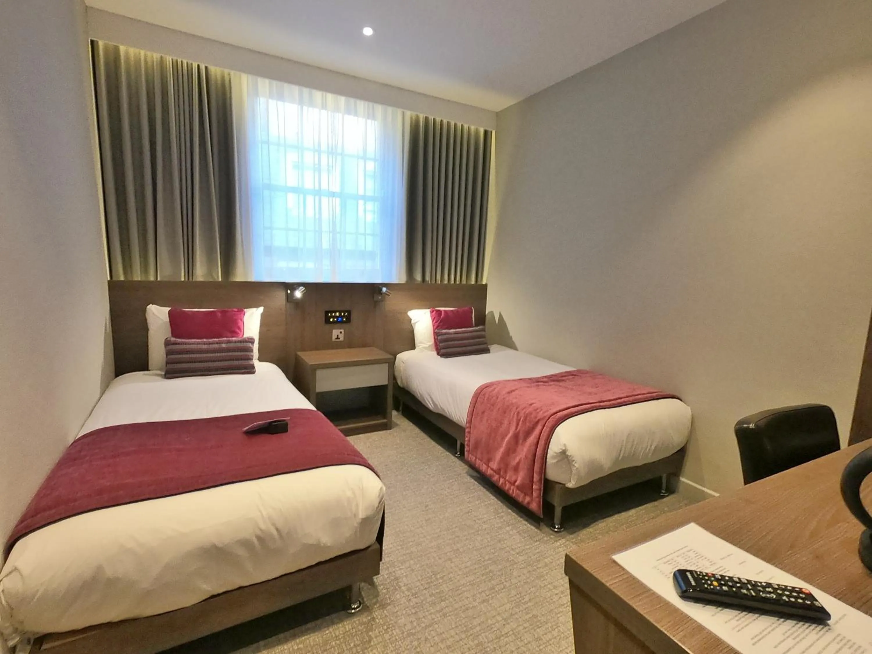 Bedroom, Bed in Best Western Plus Delmere Hotel