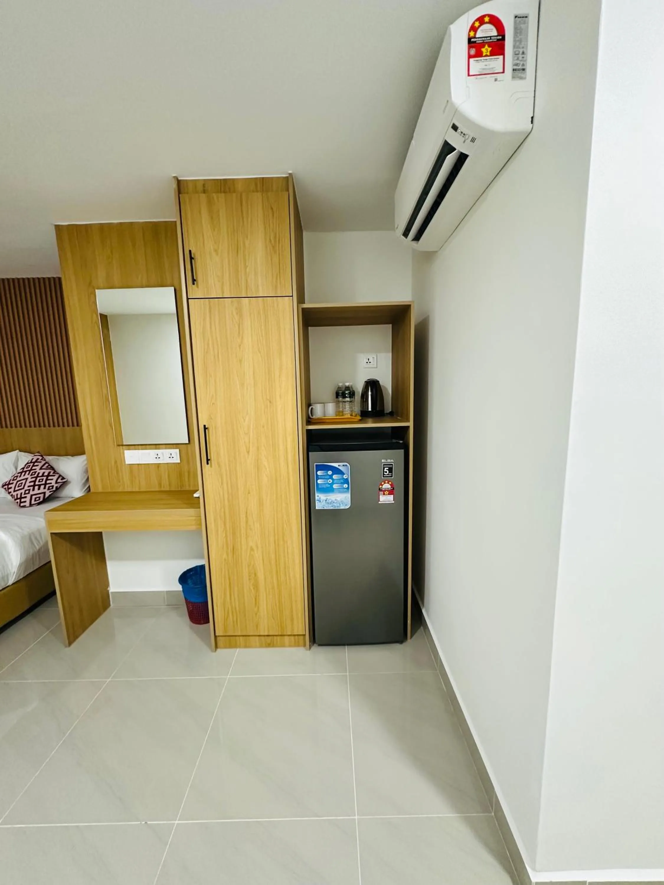 Bed in Cozy Hotel@ KL Sentral