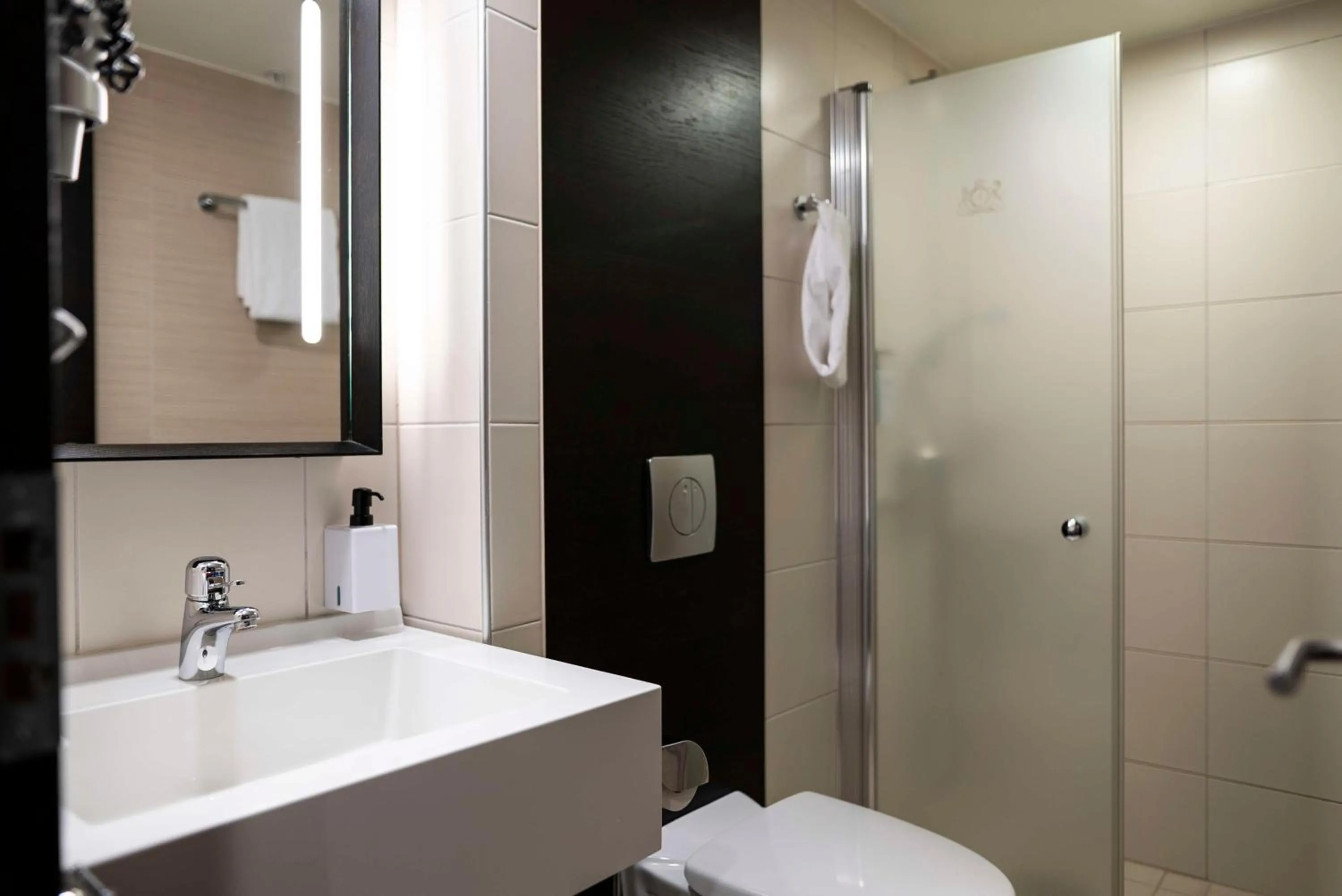 Bedroom in Scandic Anglais