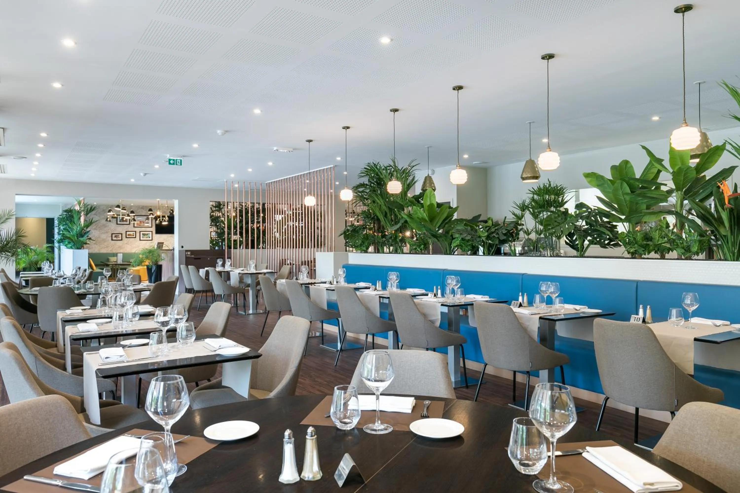 Restaurant/places to eat in Hôtel Birdy by Happyculture