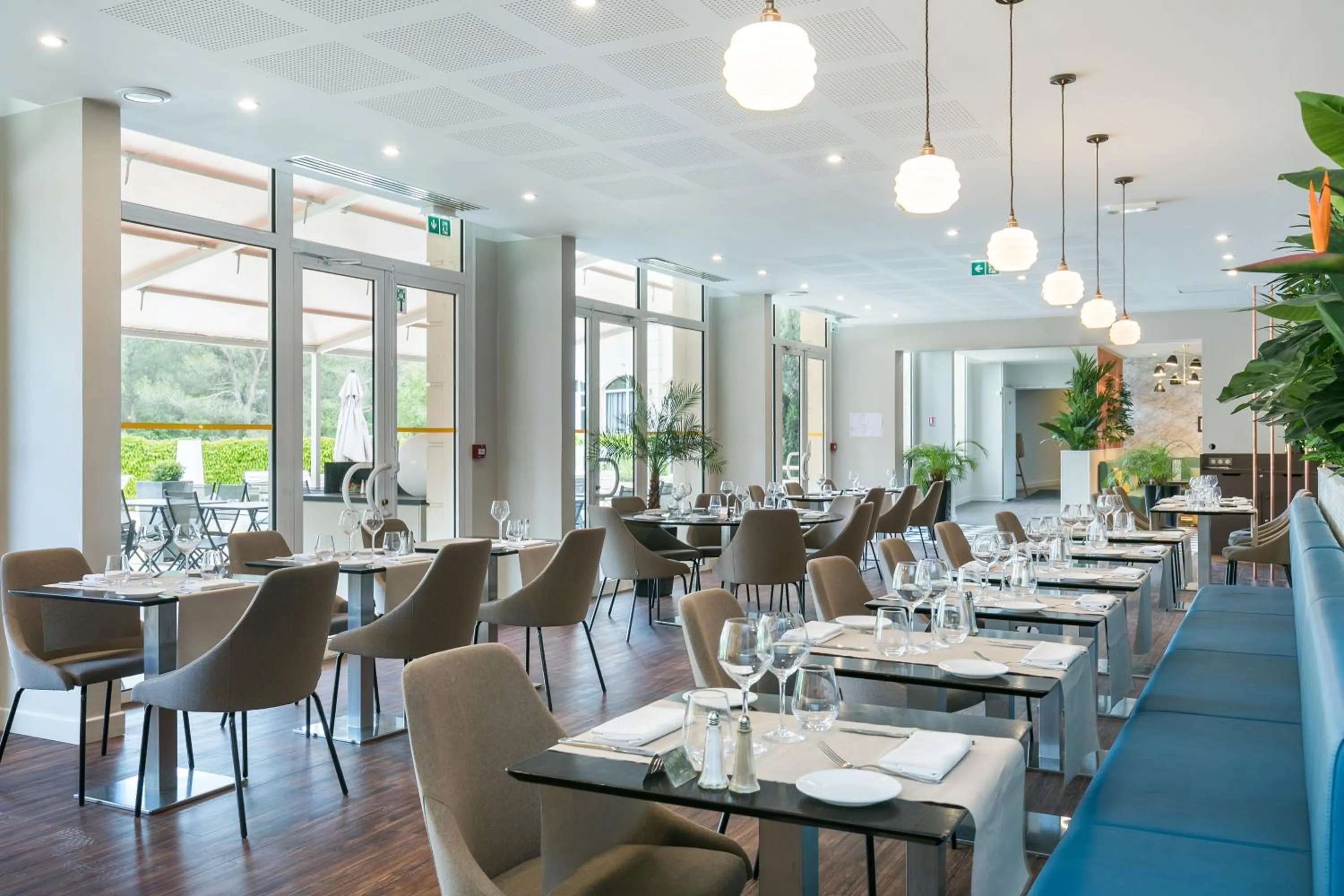 Restaurant/places to eat in Hôtel Birdy by Happyculture